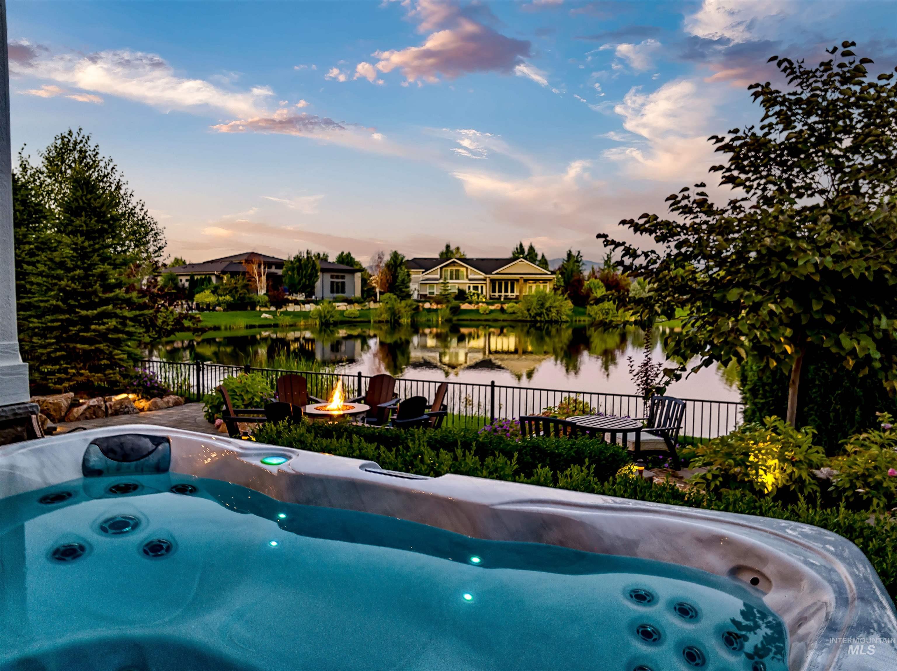 900 S Brentbrook Ln, Eagle, Idaho 83616, 4 Bedrooms, 4.5 Bathrooms, Residential For Sale, Price $2,448,000,MLS 98971252