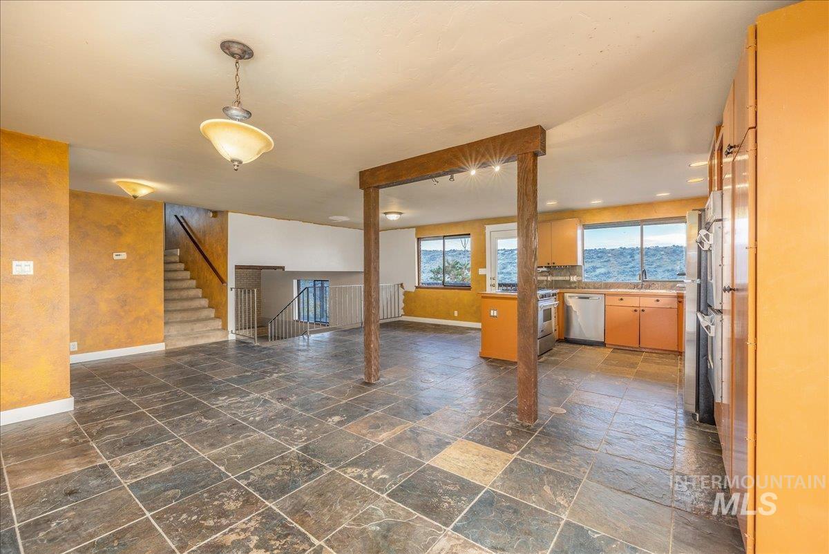 5735 N Willow Creek Rd, Eagle, Idaho 83616, 3 Bedrooms, 2 Bathrooms, Residential For Sale, Price $1,699,900,MLS 98971259