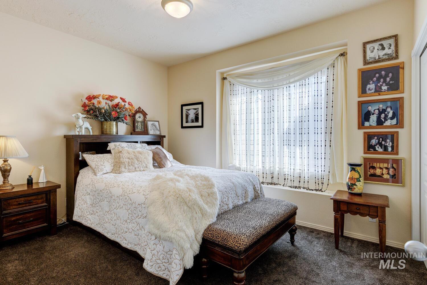 10585 W. VEGA CT, Star, Idaho 83669-5546, 3 Bedrooms, 2.5 Bathrooms, Residential For Sale, Price $799,900,MLS 98971260