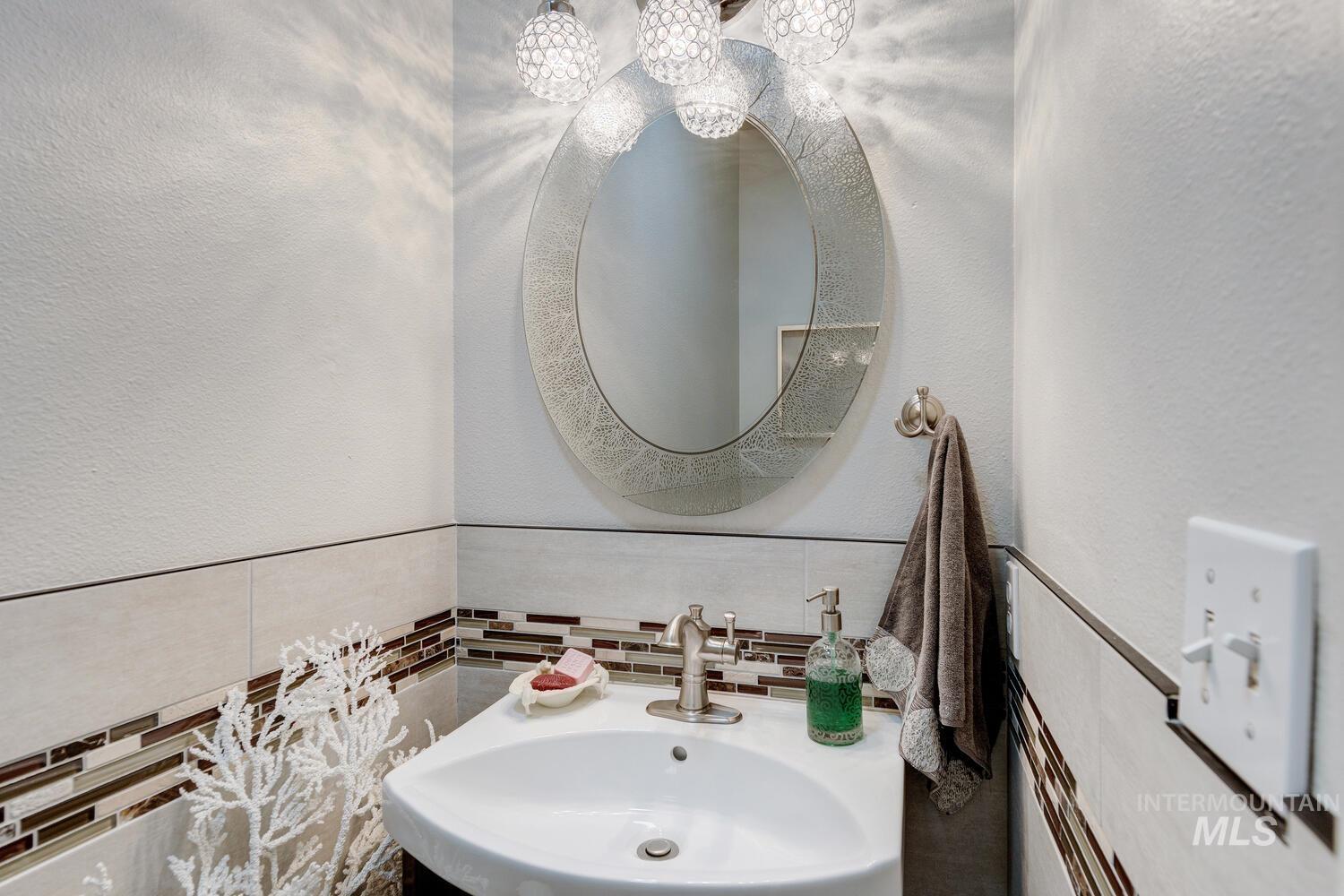 10585 W. VEGA CT, Star, Idaho 83669-5546, 3 Bedrooms, 2.5 Bathrooms, Residential For Sale, Price $799,900,MLS 98971260