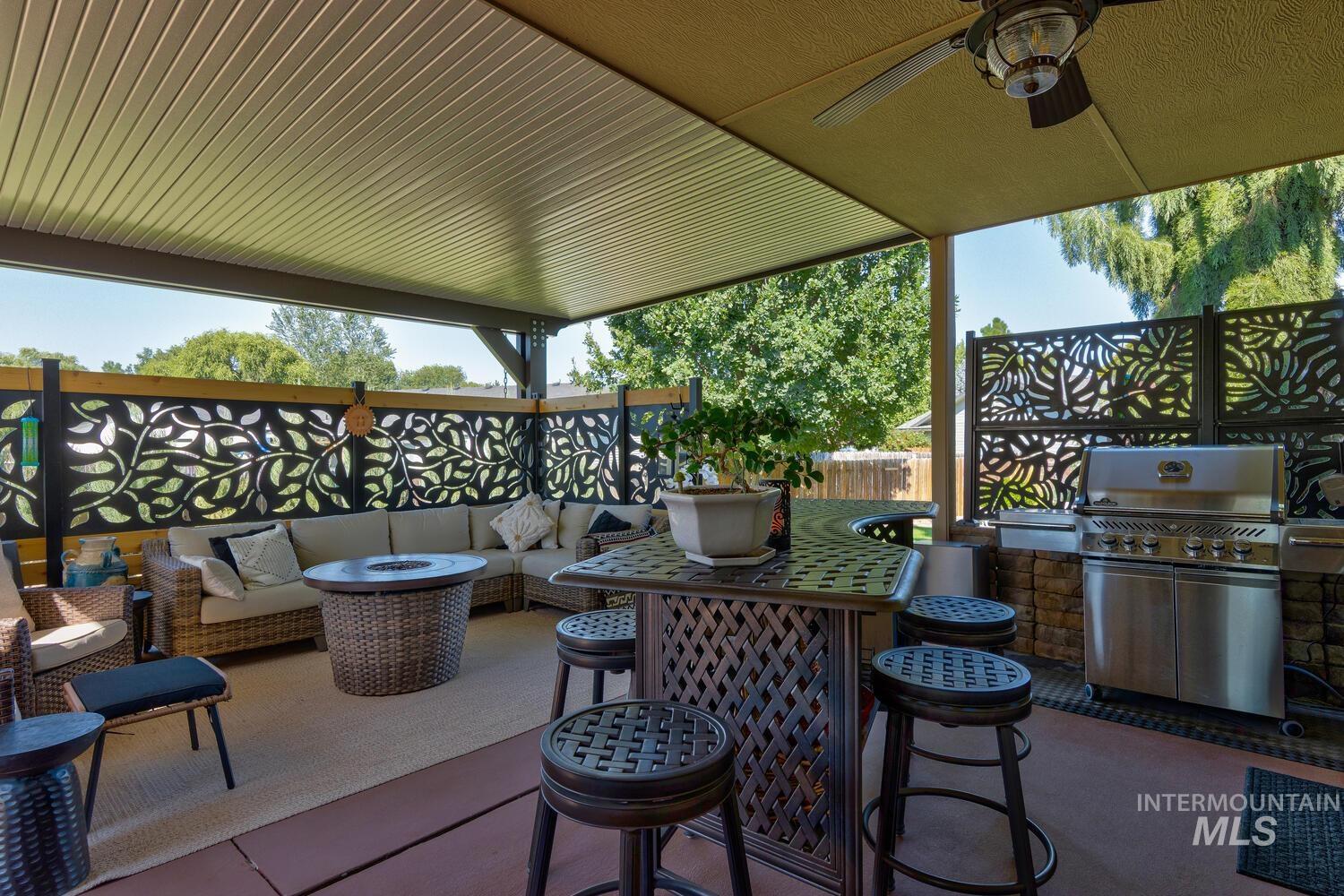 10585 W. VEGA CT, Star, Idaho 83669-5546, 3 Bedrooms, 2.5 Bathrooms, Residential For Sale, Price $799,900,MLS 98971260