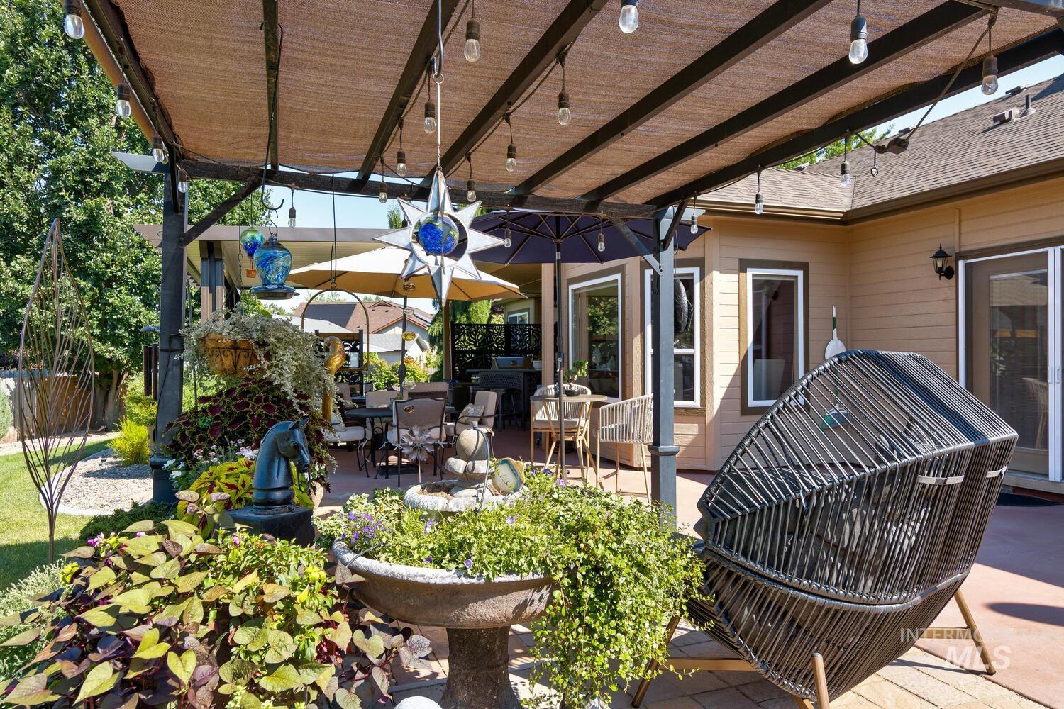 10585 W. VEGA CT, Star, Idaho 83669-5546, 3 Bedrooms, 2.5 Bathrooms, Residential For Sale, Price $799,900,MLS 98971260