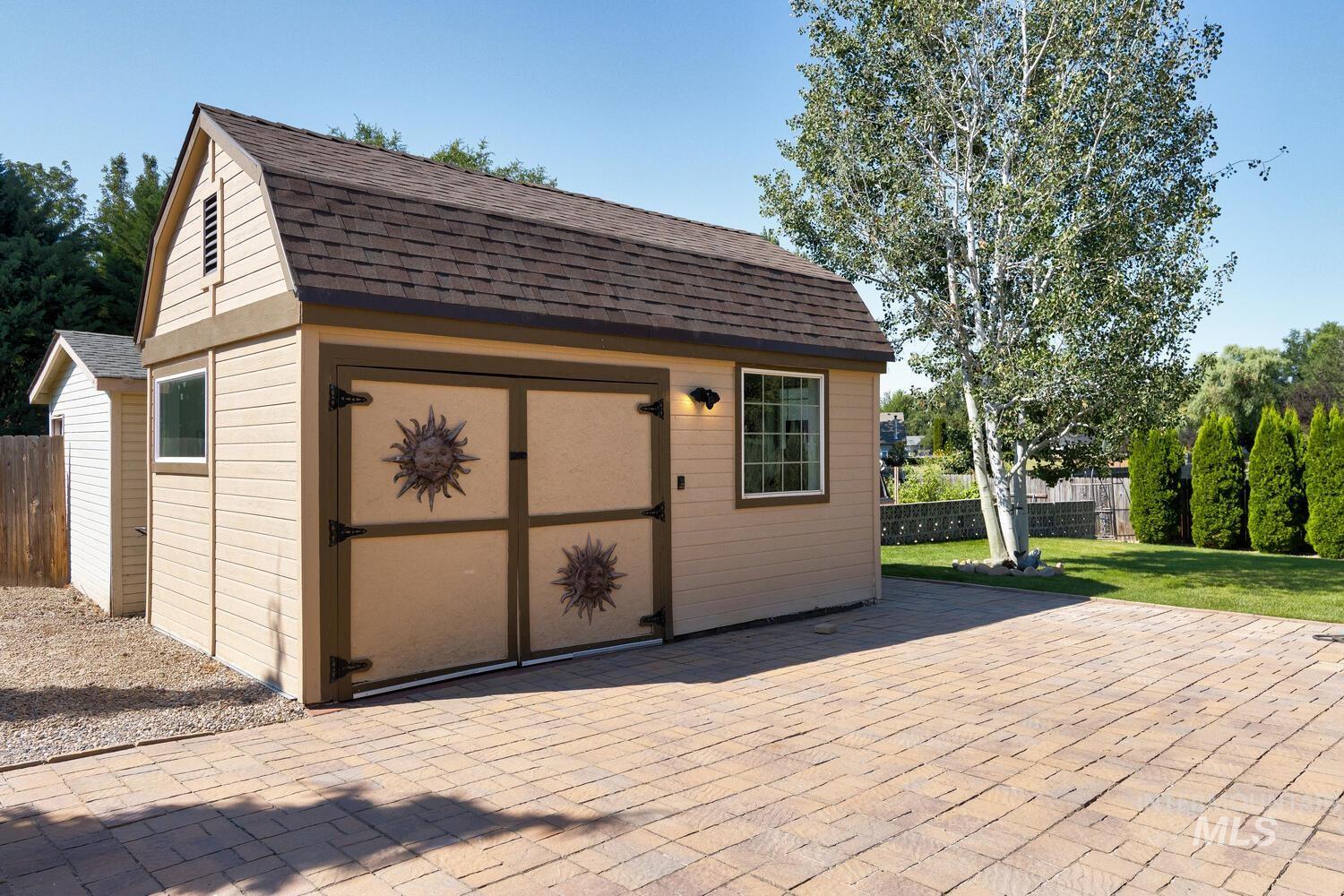 10585 W. VEGA CT, Star, Idaho 83669-5546, 3 Bedrooms, 2.5 Bathrooms, Residential For Sale, Price $799,900,MLS 98971260