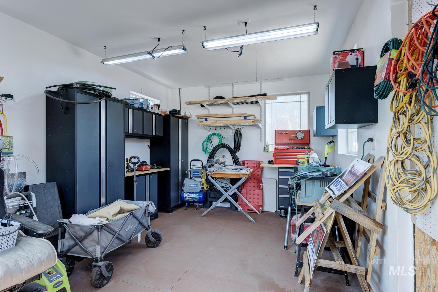 10585 W. VEGA CT, Star, Idaho 83669-5546, 3 Bedrooms, 2.5 Bathrooms, Residential For Sale, Price $799,900,MLS 98971260