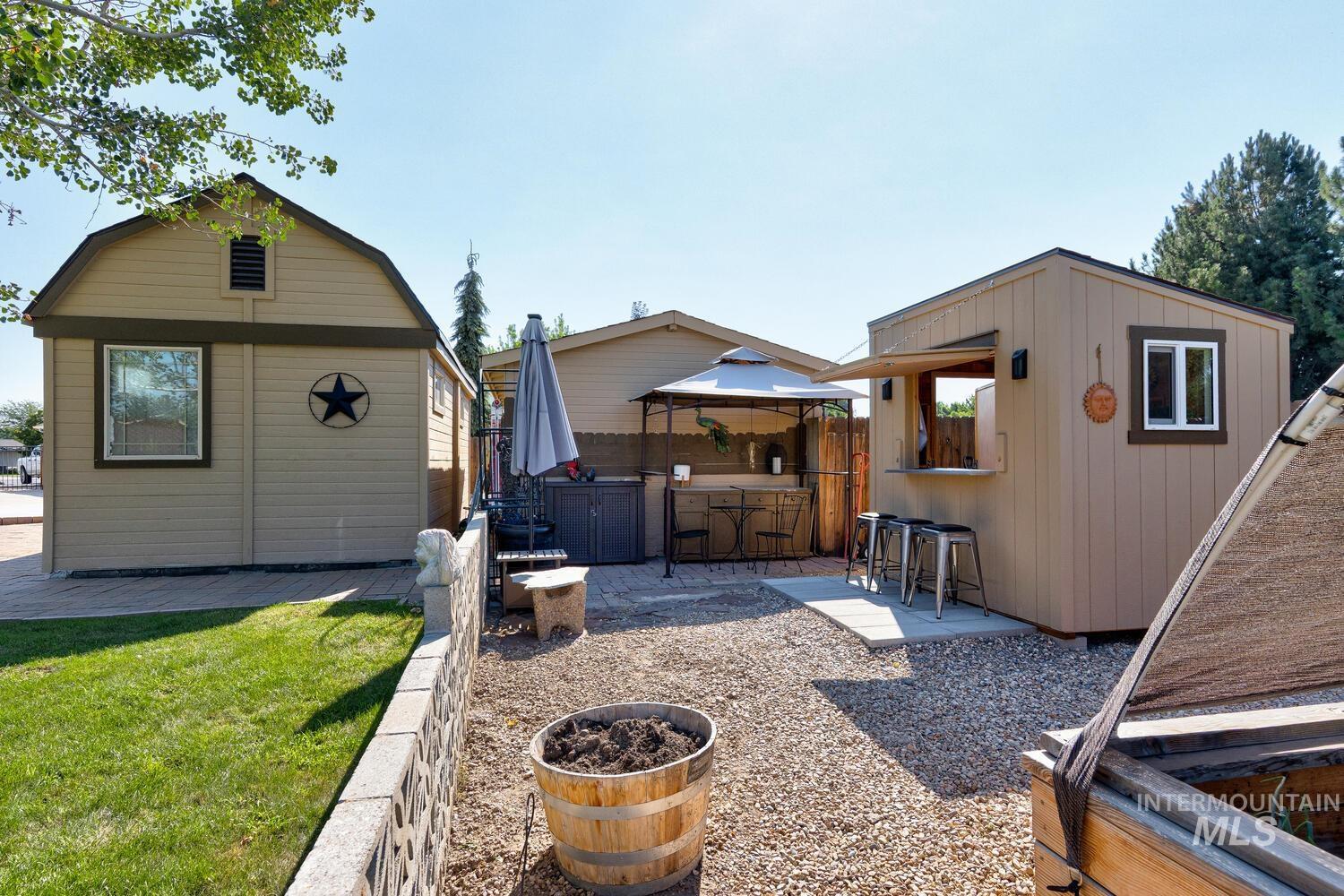 10585 W. VEGA CT, Star, Idaho 83669-5546, 3 Bedrooms, 2.5 Bathrooms, Residential For Sale, Price $799,900,MLS 98971260