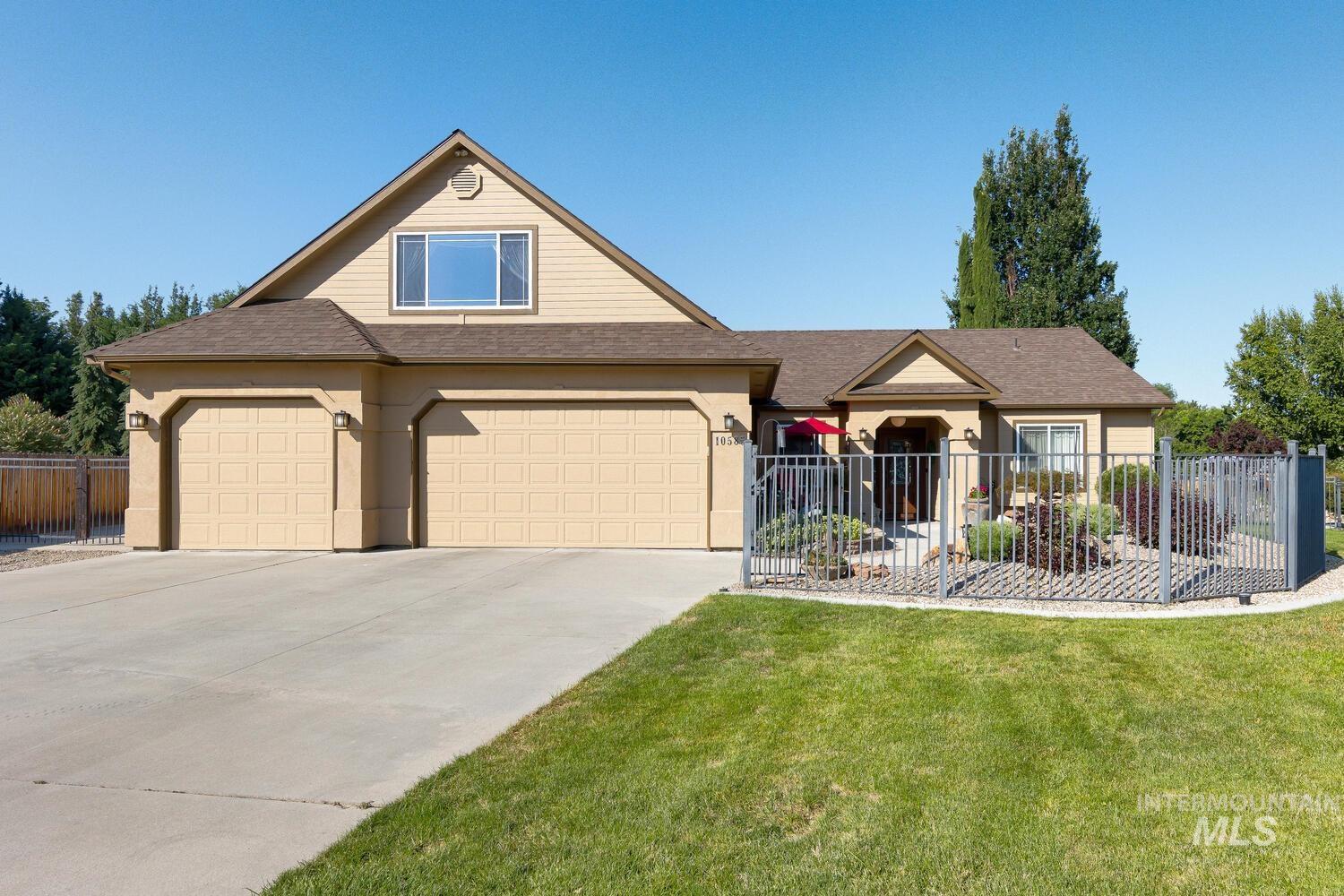 10585 W. VEGA CT, Star, Idaho 83669-5546, 3 Bedrooms, 2.5 Bathrooms, Residential For Sale, Price $799,900,MLS 98971260