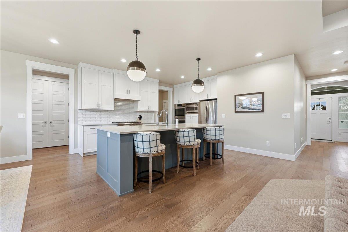 4240 W Sunny Cove, Meridian, Idaho 83646, 4 Bedrooms, 2.5 Bathrooms, Residential For Sale, Price $824,900,MLS 98971262