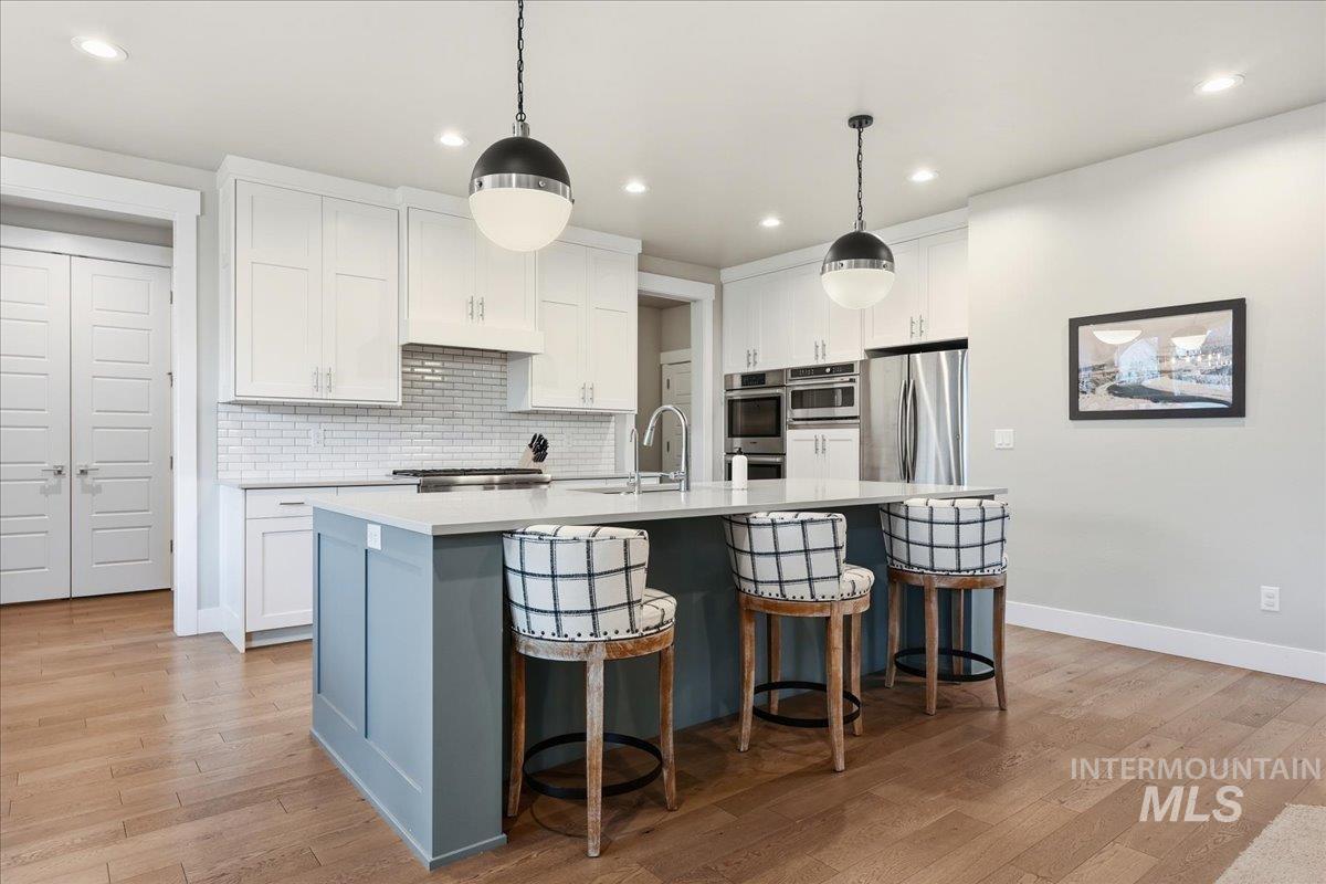 4240 W Sunny Cove, Meridian, Idaho 83646, 4 Bedrooms, 2.5 Bathrooms, Residential For Sale, Price $824,900,MLS 98971262