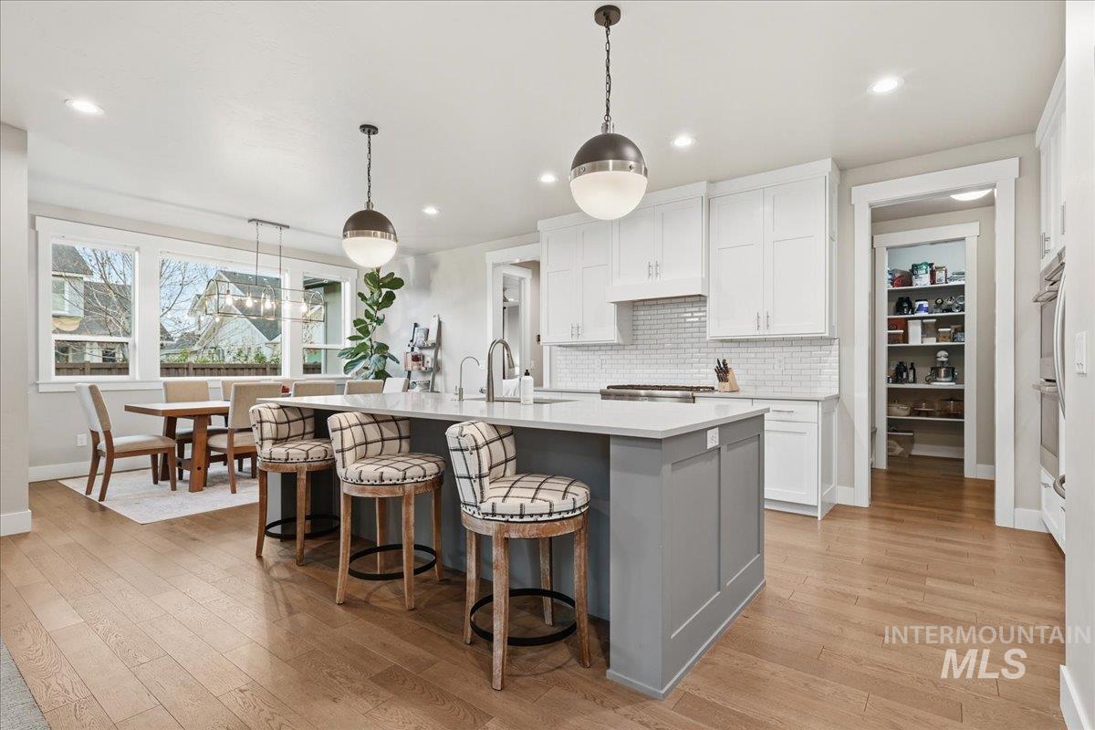 4240 W Sunny Cove, Meridian, Idaho 83646, 4 Bedrooms, 2.5 Bathrooms, Residential For Sale, Price $824,900,MLS 98971262