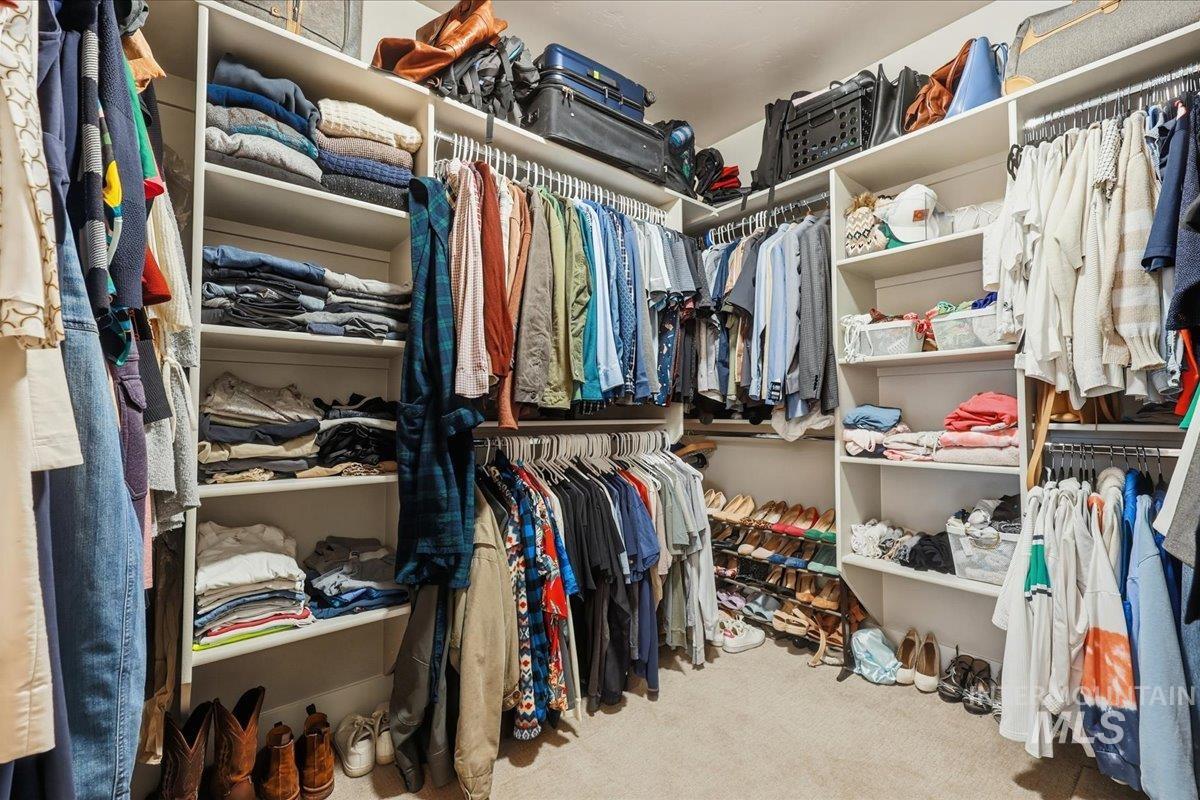 4240 W Sunny Cove, Meridian, Idaho 83646, 4 Bedrooms, 2.5 Bathrooms, Residential For Sale, Price $824,900,MLS 98971262