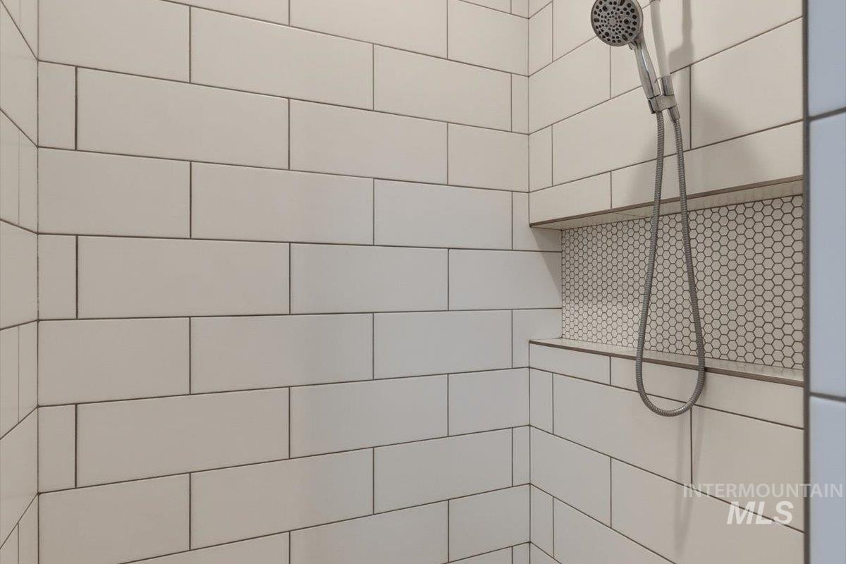 4240 W Sunny Cove, Meridian, Idaho 83646, 4 Bedrooms, 2.5 Bathrooms, Residential For Sale, Price $824,900,MLS 98971262