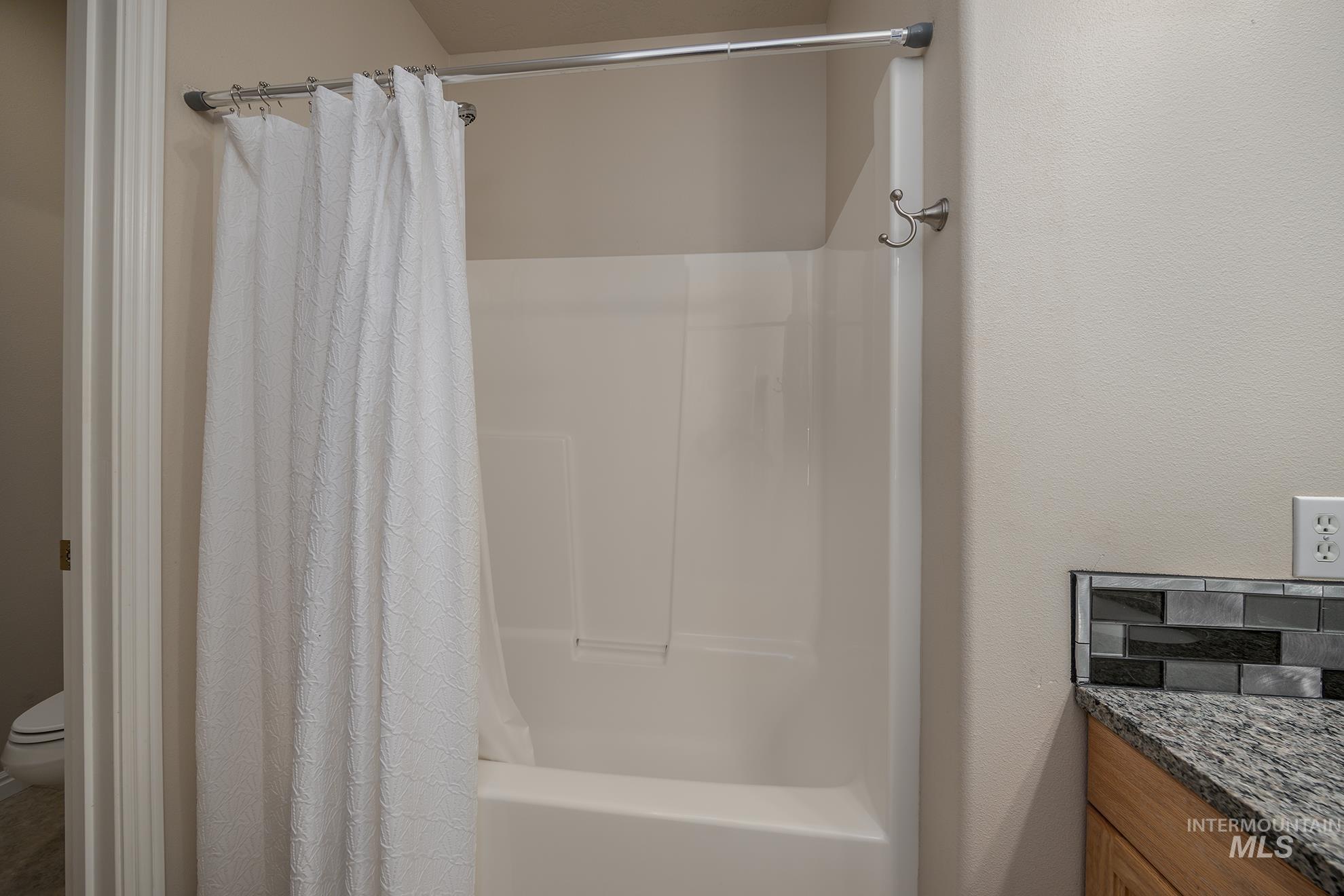 2104 Shelley Drive, Payette, Idaho 83661-2666, 3 Bedrooms, 2 Bathrooms, Residential For Sale, Price $660,000, 98971263