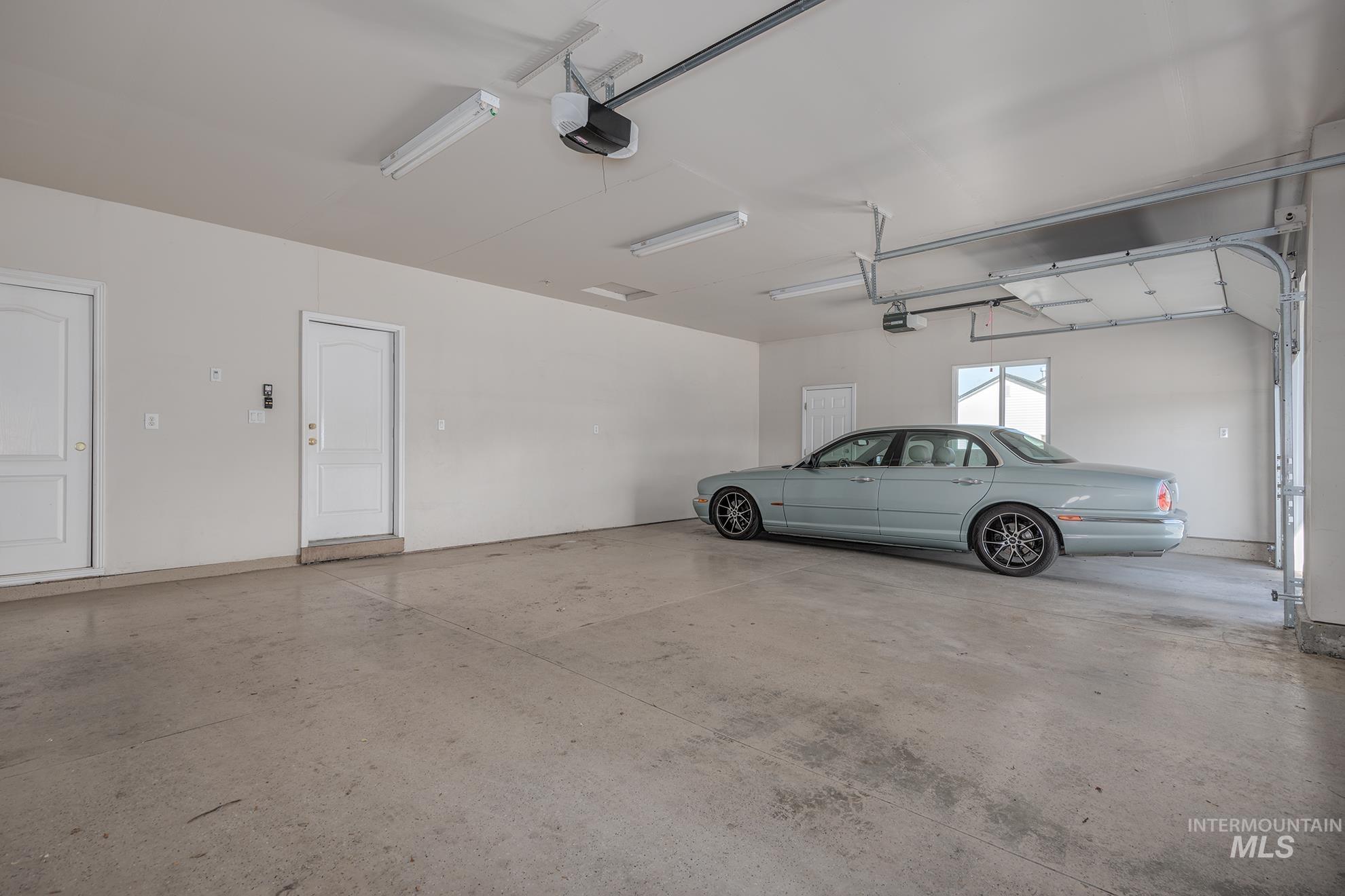 2104 Shelley Drive, Payette, Idaho 83661-2666, 3 Bedrooms, 2 Bathrooms, Residential For Sale, Price $660,000, 98971263