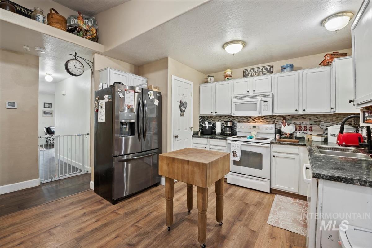 307 Quail Cove Cir, Fruitland, Idaho 83619, 3 Bedrooms, 2 Bathrooms, Residential For Sale, Price $335,000, 98971264
