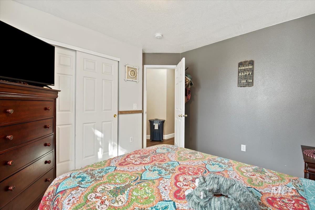 307 Quail Cove Cir, Fruitland, Idaho 83619, 3 Bedrooms, 2 Bathrooms, Residential For Sale, Price $335,000, 98971264