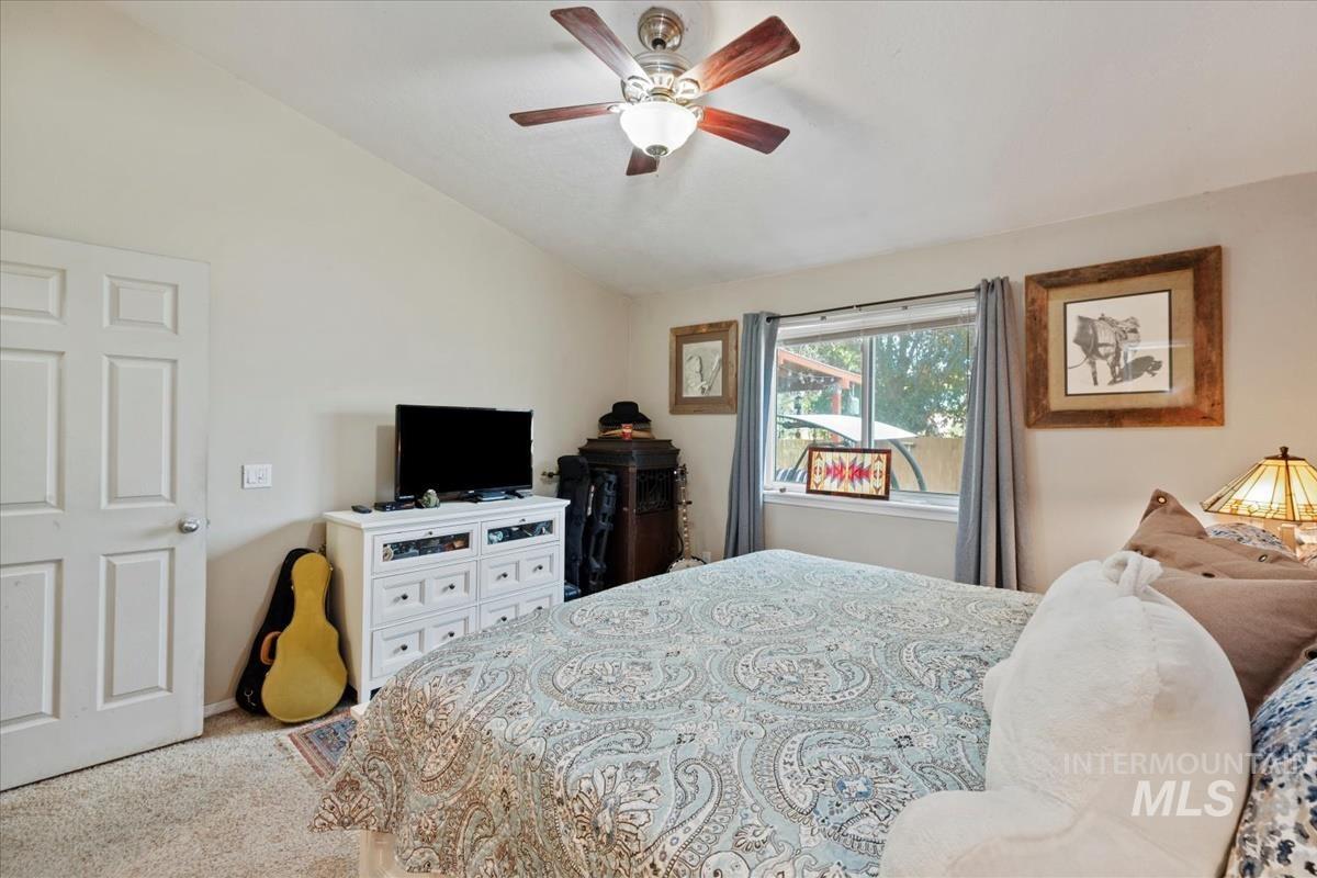 307 Quail Cove Cir, Fruitland, Idaho 83619, 3 Bedrooms, 2 Bathrooms, Residential For Sale, Price $335,000, 98971264