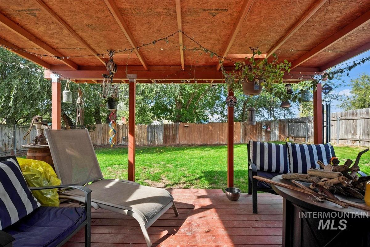 307 Quail Cove Cir, Fruitland, Idaho 83619, 3 Bedrooms, 2 Bathrooms, Residential For Sale, Price $345,000, 98971264