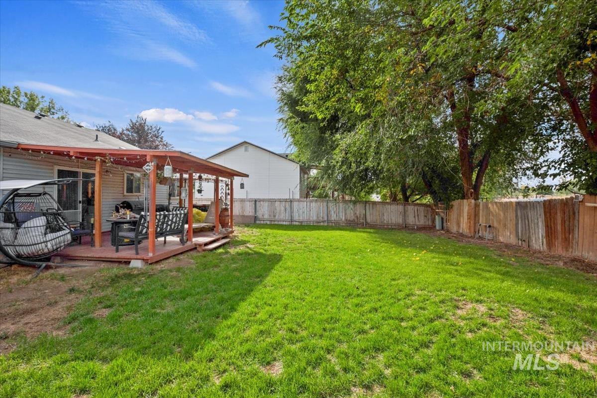 307 Quail Cove Cir, Fruitland, Idaho 83619, 3 Bedrooms, 2 Bathrooms, Residential For Sale, Price $333,000,MLS 98971264