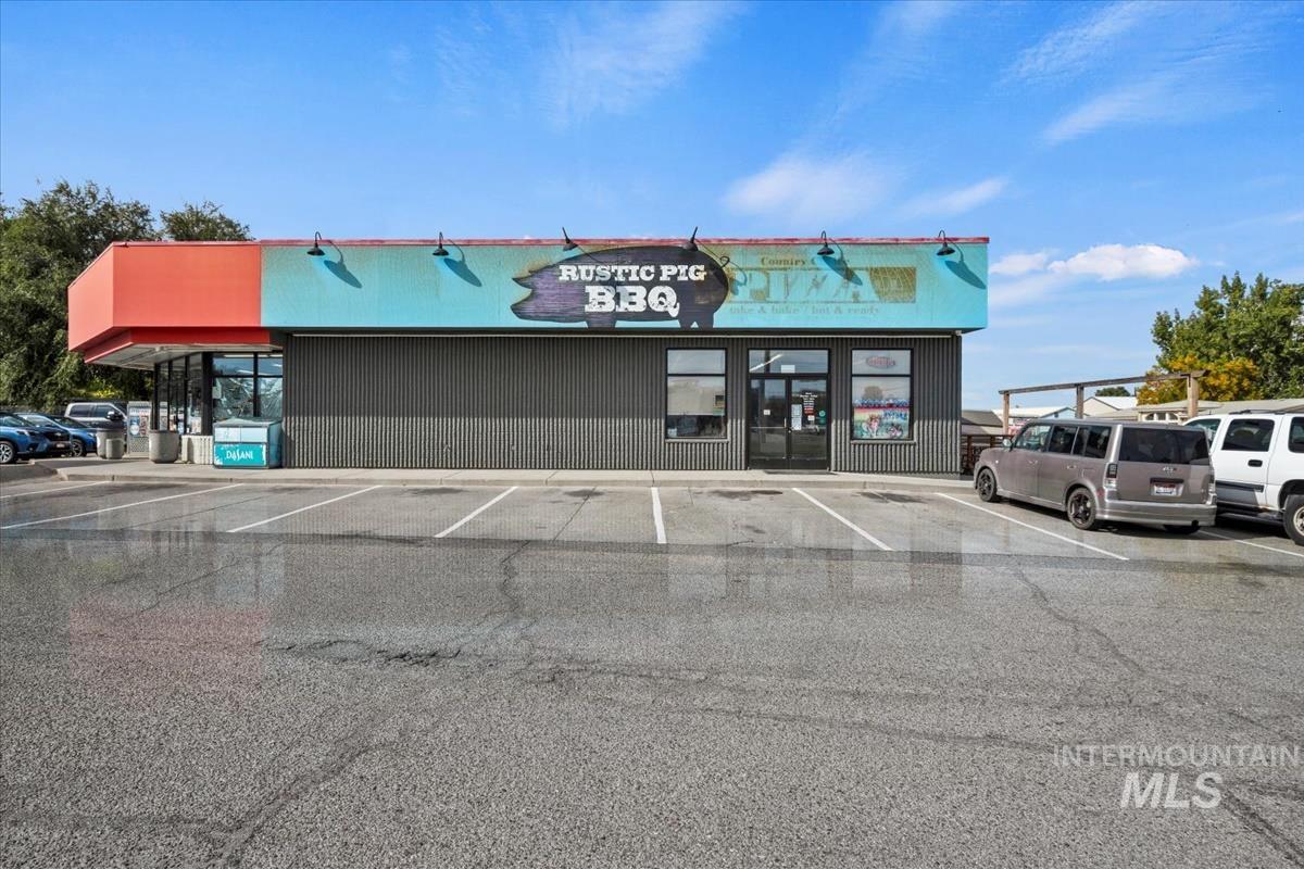 307 Quail Cove Cir, Fruitland, Idaho 83619, 3 Bedrooms, 2 Bathrooms, Residential For Sale, Price $333,000,MLS 98971264