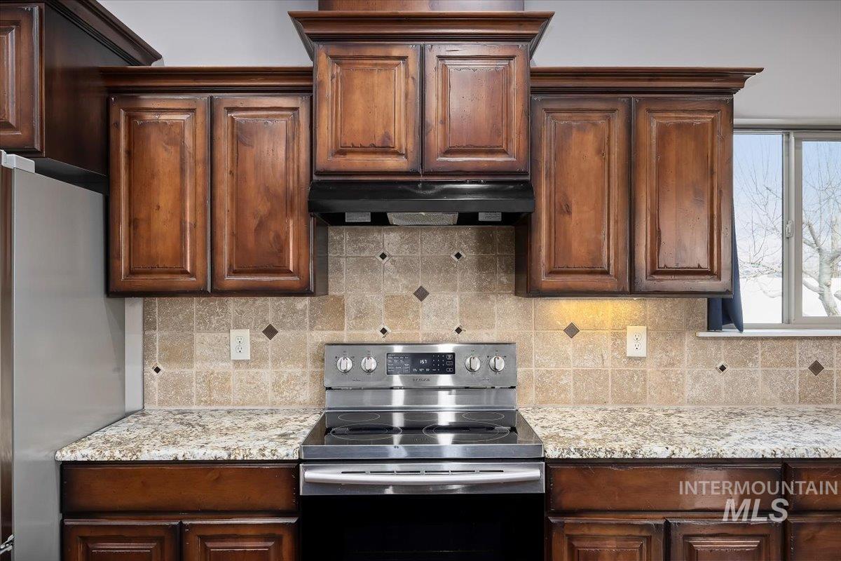 921 Ballard Ln., Kimberly, Idaho 83341, 4 Bedrooms, 3 Bathrooms, Residential For Sale, Price $518,900, 98971265