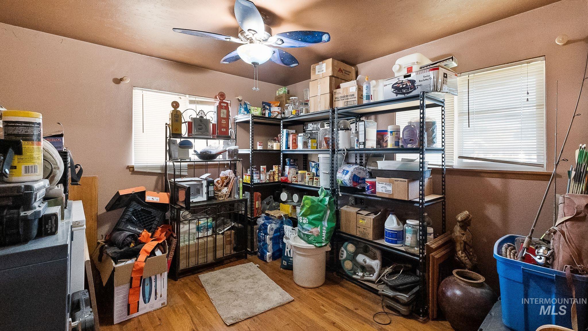 1120 Phelps Circle, Mountain Home, Idaho 83646, 3 Bedrooms, 1.5 Bathrooms, Residential For Sale, Price $239,900,MLS 98971266