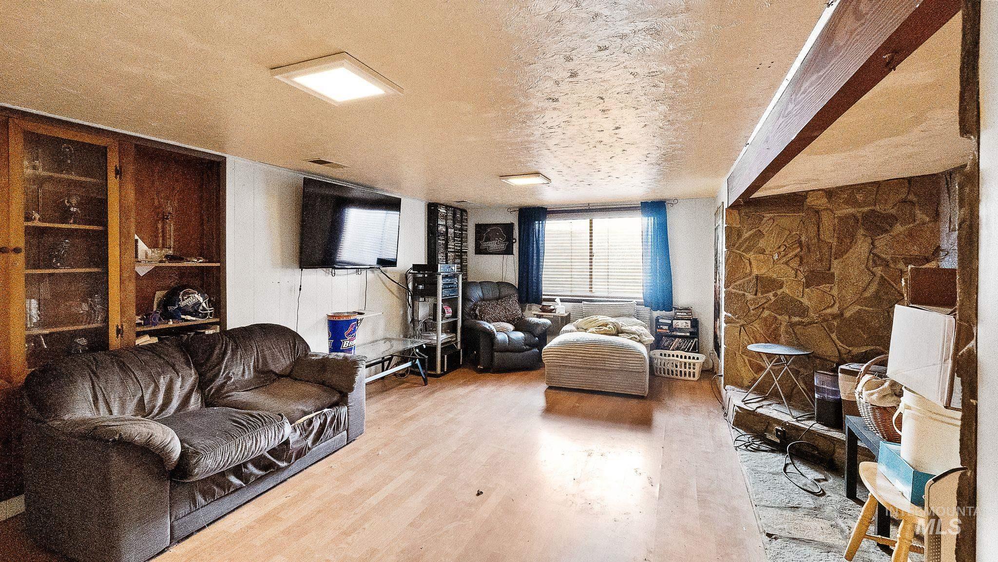 1120 Phelps Circle, Mountain Home, Idaho 83646, 3 Bedrooms, 1.5 Bathrooms, Residential For Sale, Price $239,900,MLS 98971266