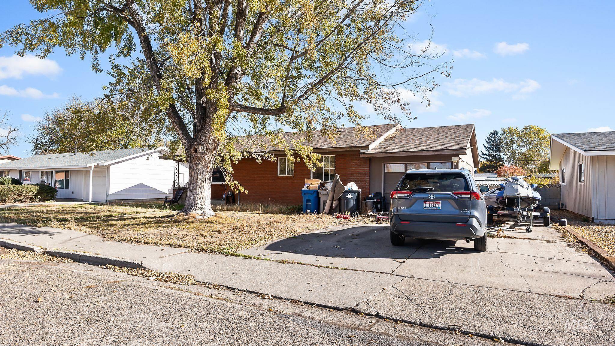 1120 Phelps Circle, Mountain Home, Idaho 83646, 3 Bedrooms, 1.5 Bathrooms, Residential For Sale, Price $239,900,MLS 98971266