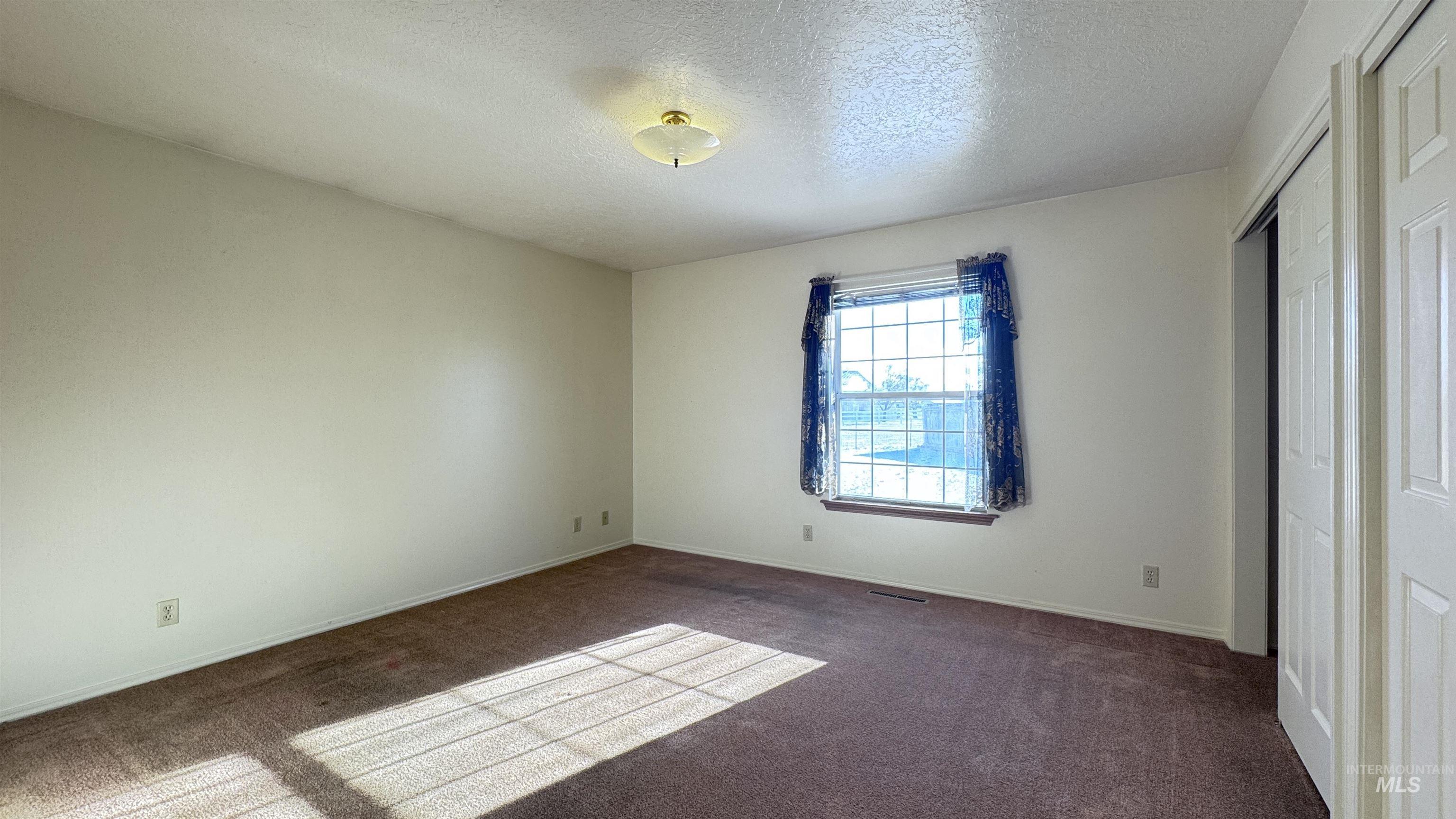 2780 Hiawatha Way, Twin Falls, Idaho 83301, 3 Bedrooms, 2 Bathrooms, Residential For Sale, Price $325,000, 98971273