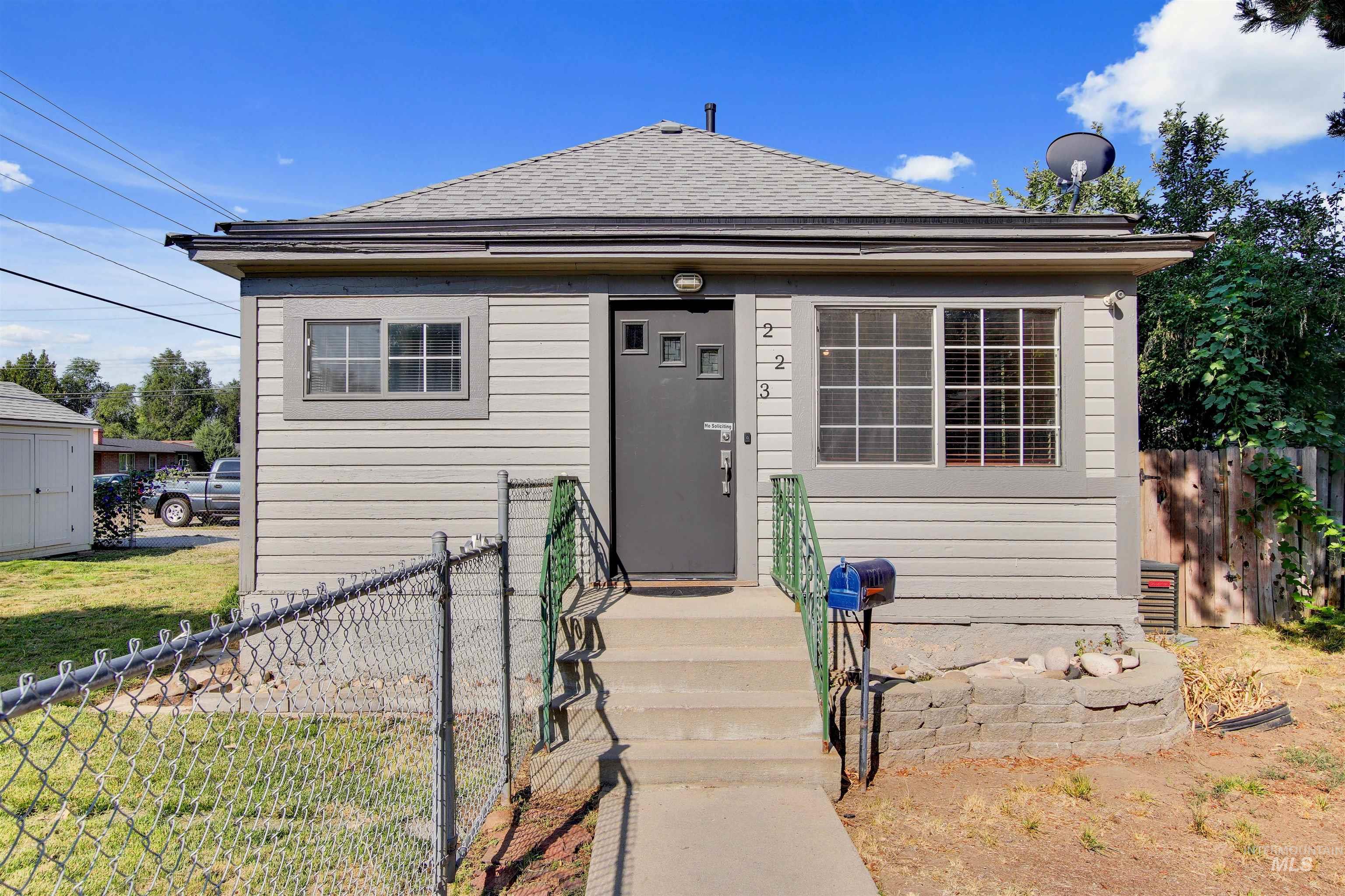 223 S Elder St, Nampa, Idaho 83686, 2 Bedrooms, 1 Bathroom, Residential For Sale, Price $284,400,MLS 98971274