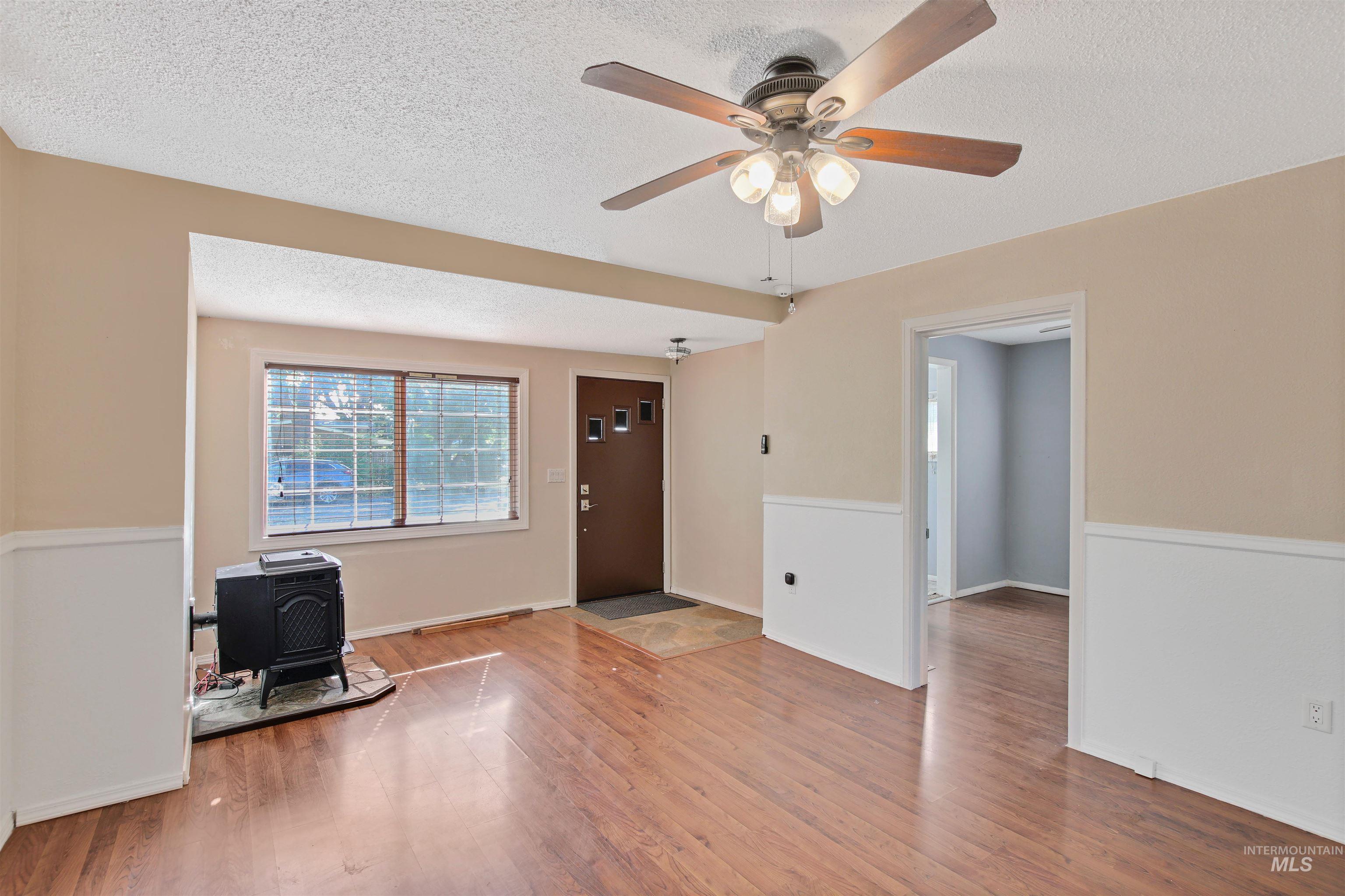 223 S Elder St, Nampa, Idaho 83686, 2 Bedrooms, 1 Bathroom, Residential For Sale, Price $284,400,MLS 98971274