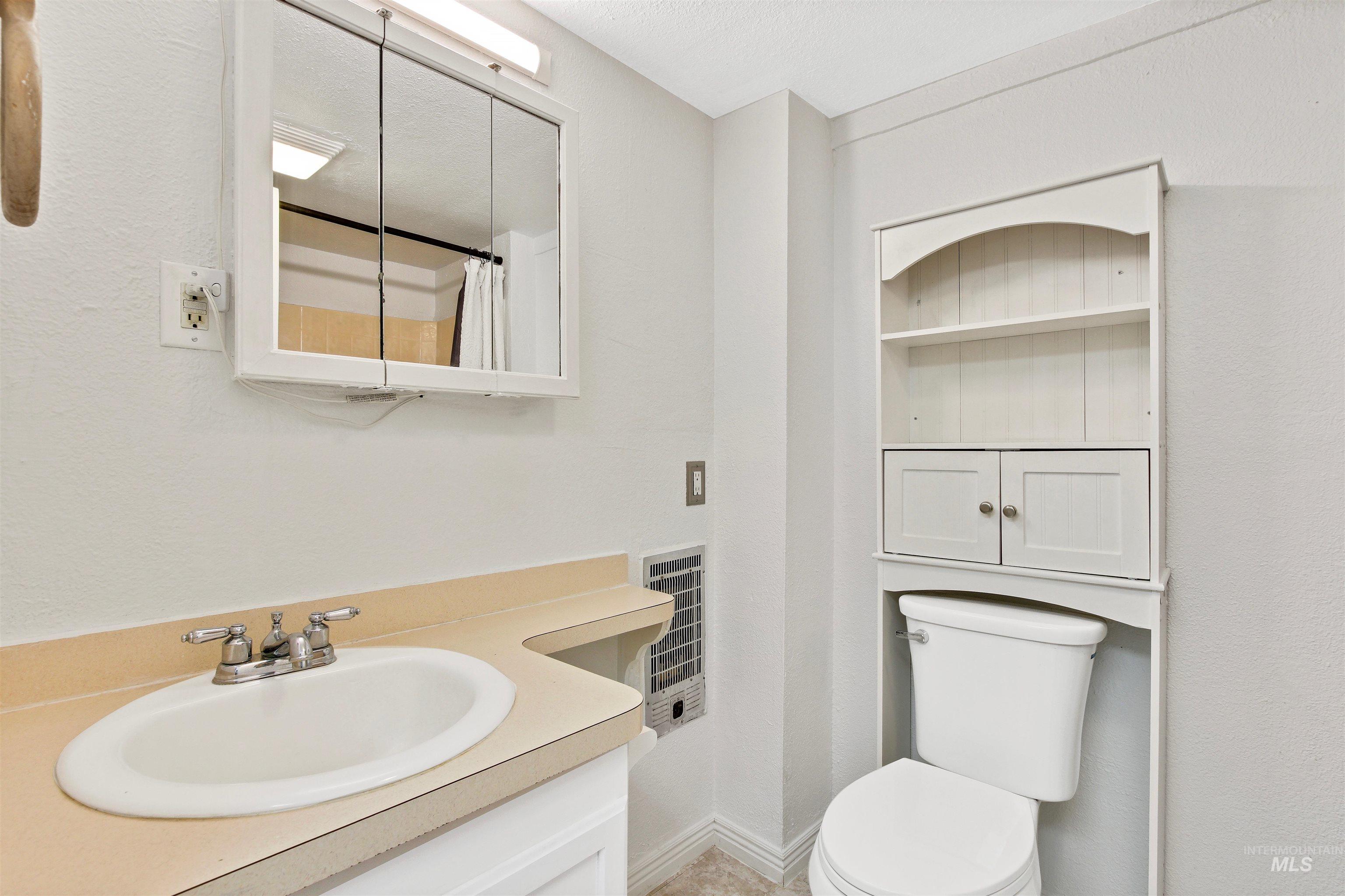 223 S Elder St, Nampa, Idaho 83686, 2 Bedrooms, 1 Bathroom, Residential For Sale, Price $284,400,MLS 98971274