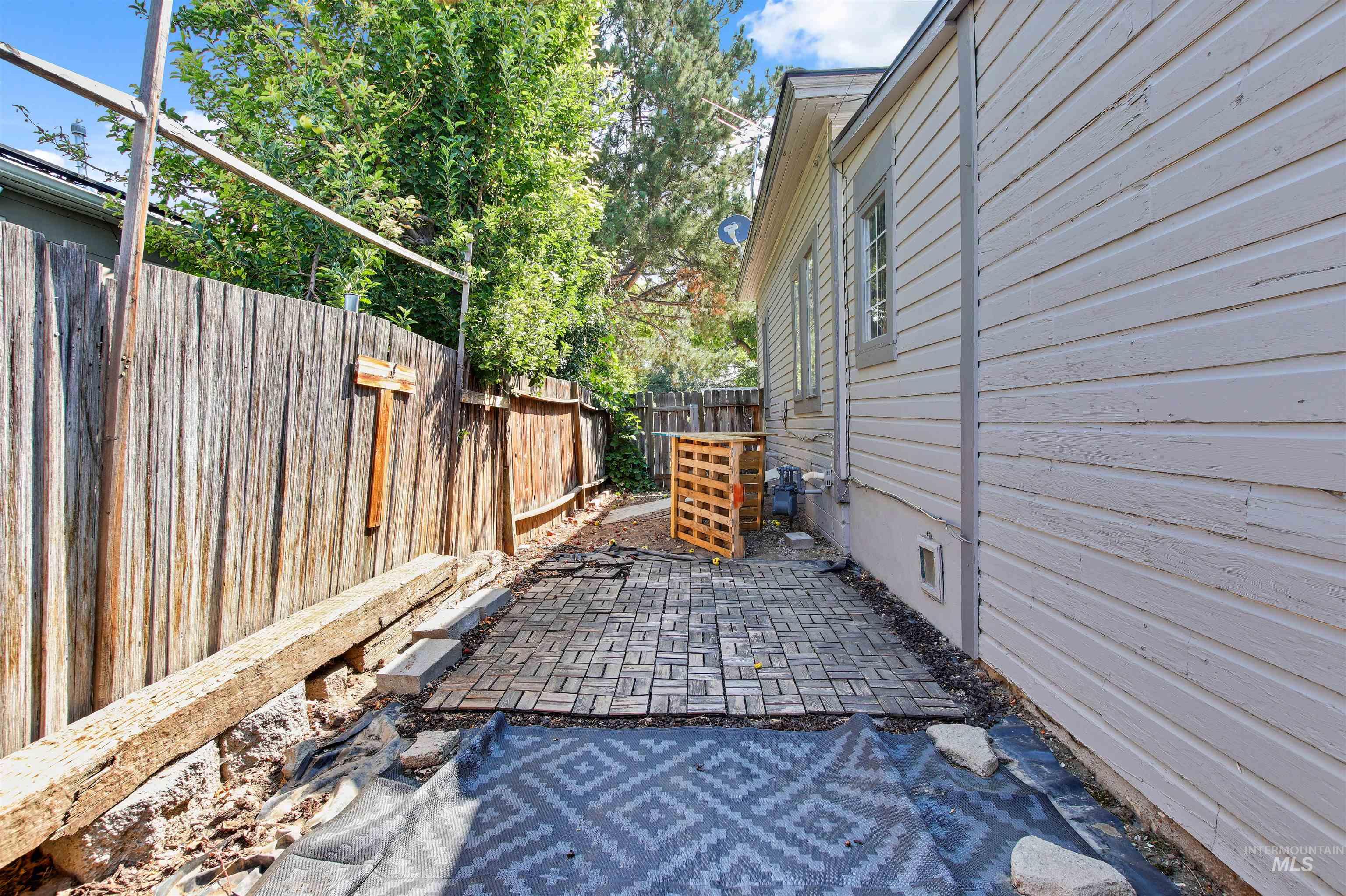 223 S Elder St, Nampa, Idaho 83686, 2 Bedrooms, 1 Bathroom, Residential For Sale, Price $284,400,MLS 98971274