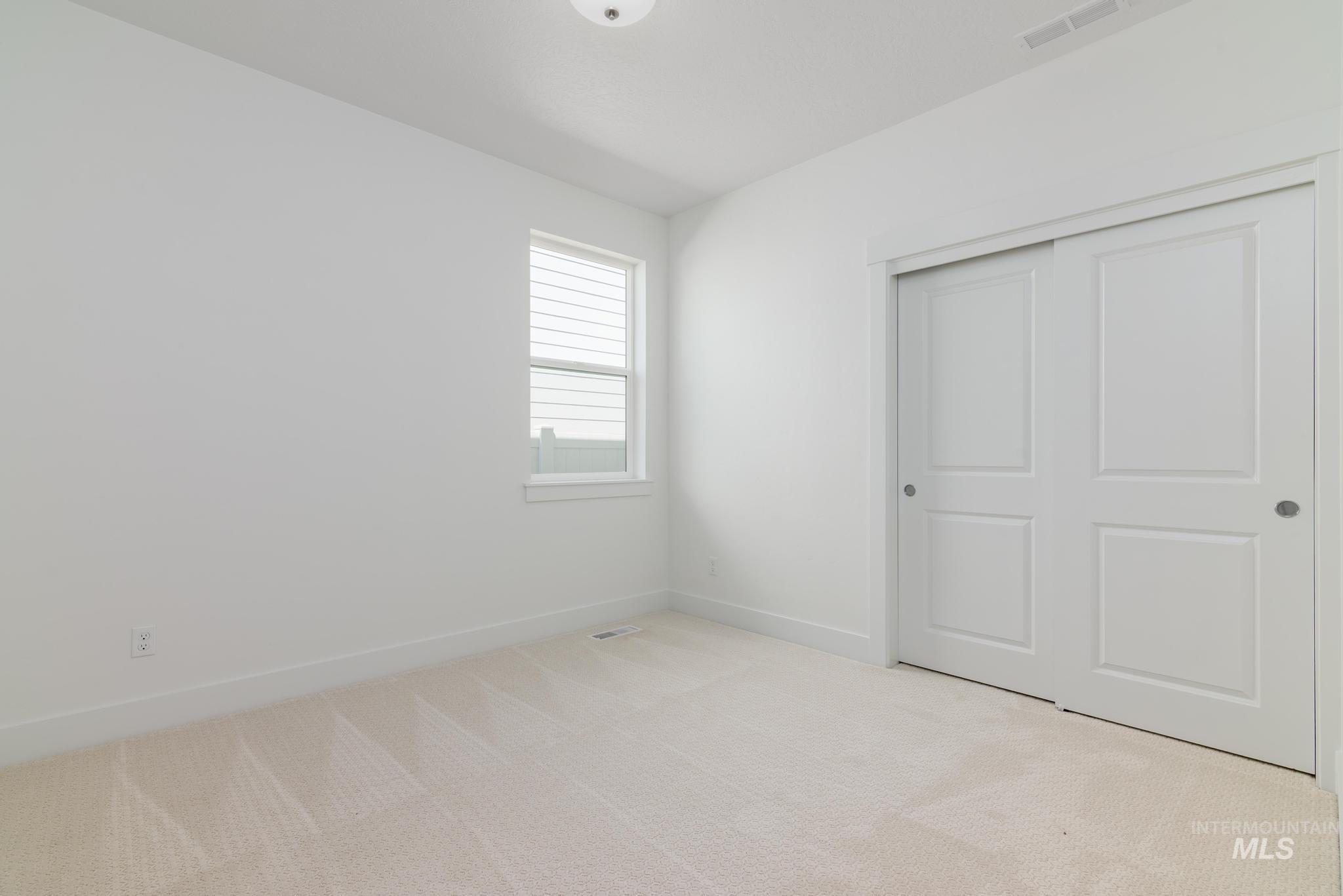 6030 W Pewter Point St, Meridian, Idaho 83646, 3 Bedrooms, 2 Bathrooms, Residential For Sale, Price $469,000, 98971275