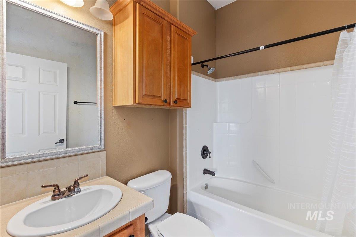 1350 E 3900 N, Buhl, Idaho 83316, 4 Bedrooms, 3 Bathrooms, Residential For Sale, Price $474,999, 98971276