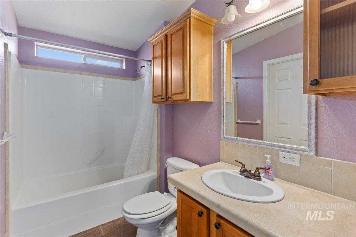 1350 E 3900 N, Buhl, Idaho 83316, 4 Bedrooms, 3 Bathrooms, Residential For Sale, Price $474,999, 98971276