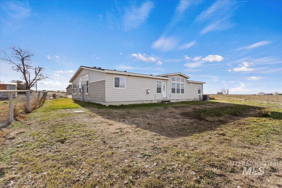 1350 E 3900 N, Buhl, Idaho 83316, 4 Bedrooms, 3 Bathrooms, Residential For Sale, Price $474,999, 98971276