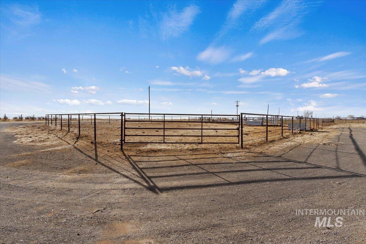 1350 E 3900 N, Buhl, Idaho 83316, 4 Bedrooms, 3 Bathrooms, Residential For Sale, Price $474,999, 98971276