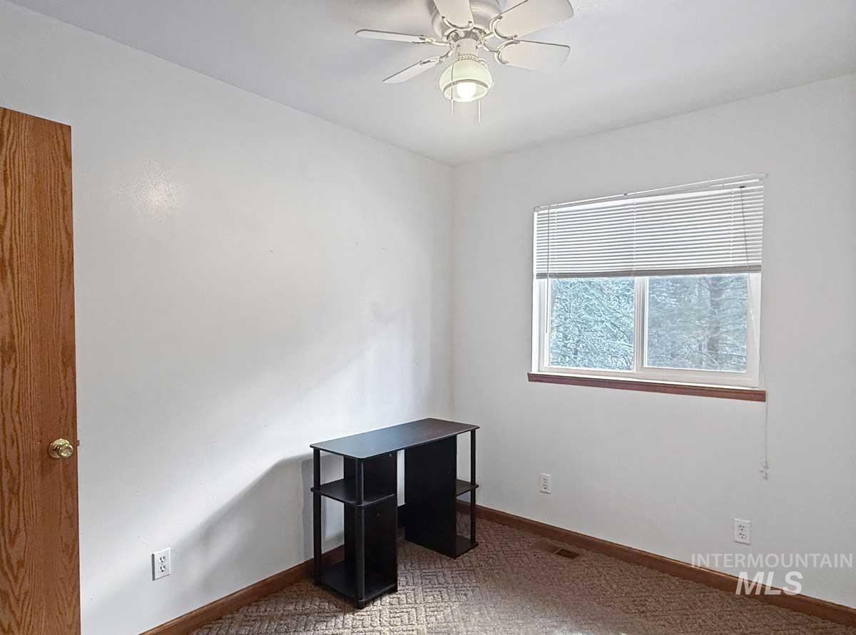 1222 Crown Point Parkway, Cascade, Idaho 83611-9999, 3 Bedrooms, 3 Bathrooms, Residential For Sale, Price $771,000,MLS 98971278