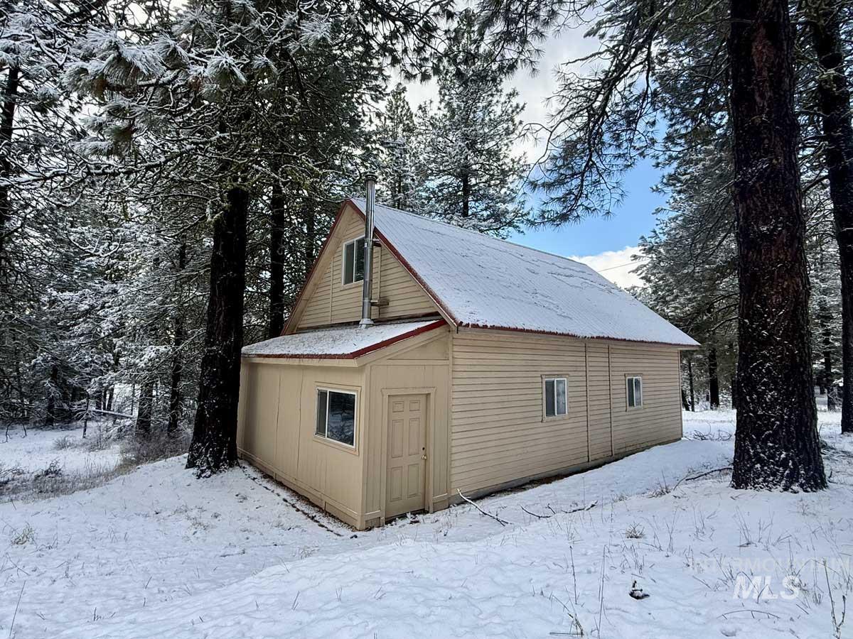 1222 Crown Point Parkway, Cascade, Idaho 83611-9999, 3 Bedrooms, 3 Bathrooms, Residential For Sale, Price $771,000,MLS 98971278