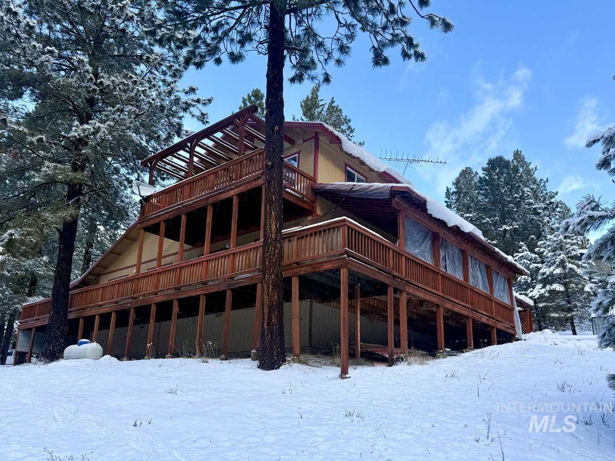 1222 Crown Point Parkway, Cascade, Idaho 83611-9999, 3 Bedrooms, 3 Bathrooms, Residential For Sale, Price $771,000,MLS 98971278