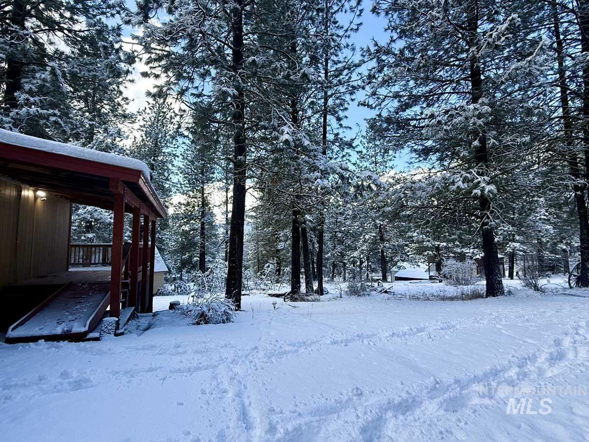 1222 Crown Point Parkway, Cascade, Idaho 83611-9999, 3 Bedrooms, 3 Bathrooms, Residential For Sale, Price $771,000,MLS 98971278