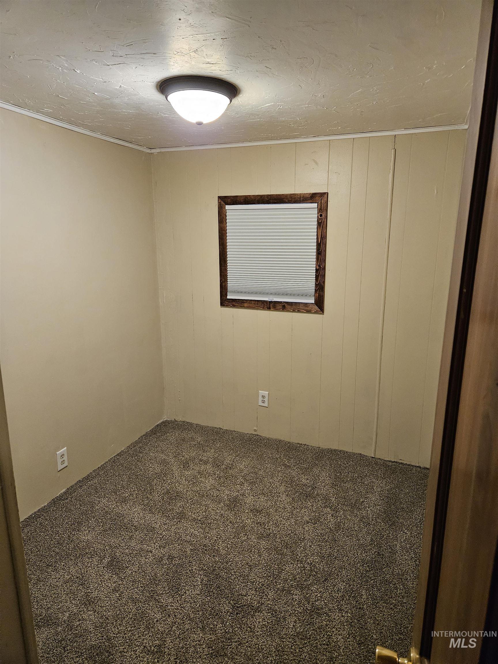 715 Center St #12, Kimberly, Idaho 83341, 3 Bedrooms, 1.5 Bathrooms, Residential For Sale, Price $65,000,MLS 98971280