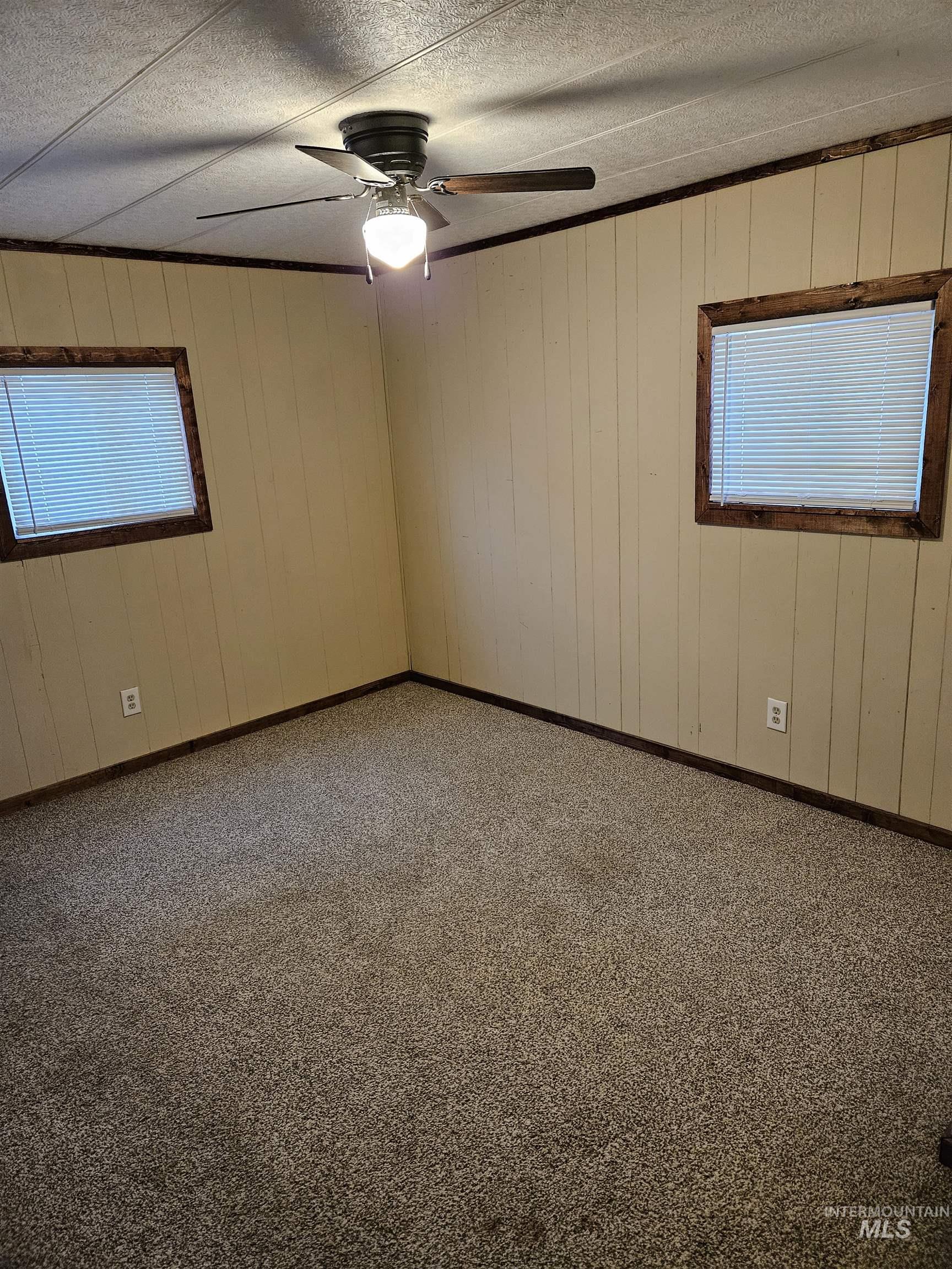 715 Center St #12, Kimberly, Idaho 83341, 3 Bedrooms, 1.5 Bathrooms, Residential For Sale, Price $65,000,MLS 98971280