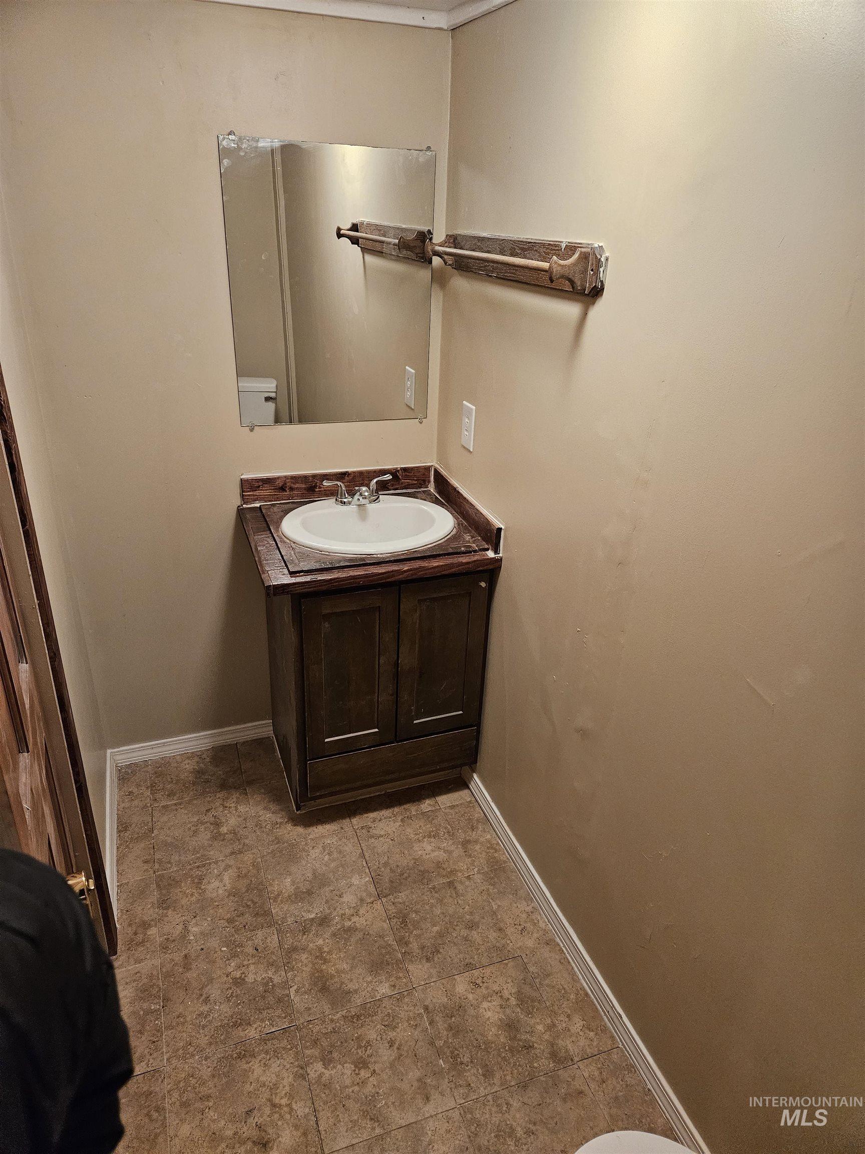 715 Center St #12, Kimberly, Idaho 83341, 3 Bedrooms, 1.5 Bathrooms, Residential For Sale, Price $65,000,MLS 98971280