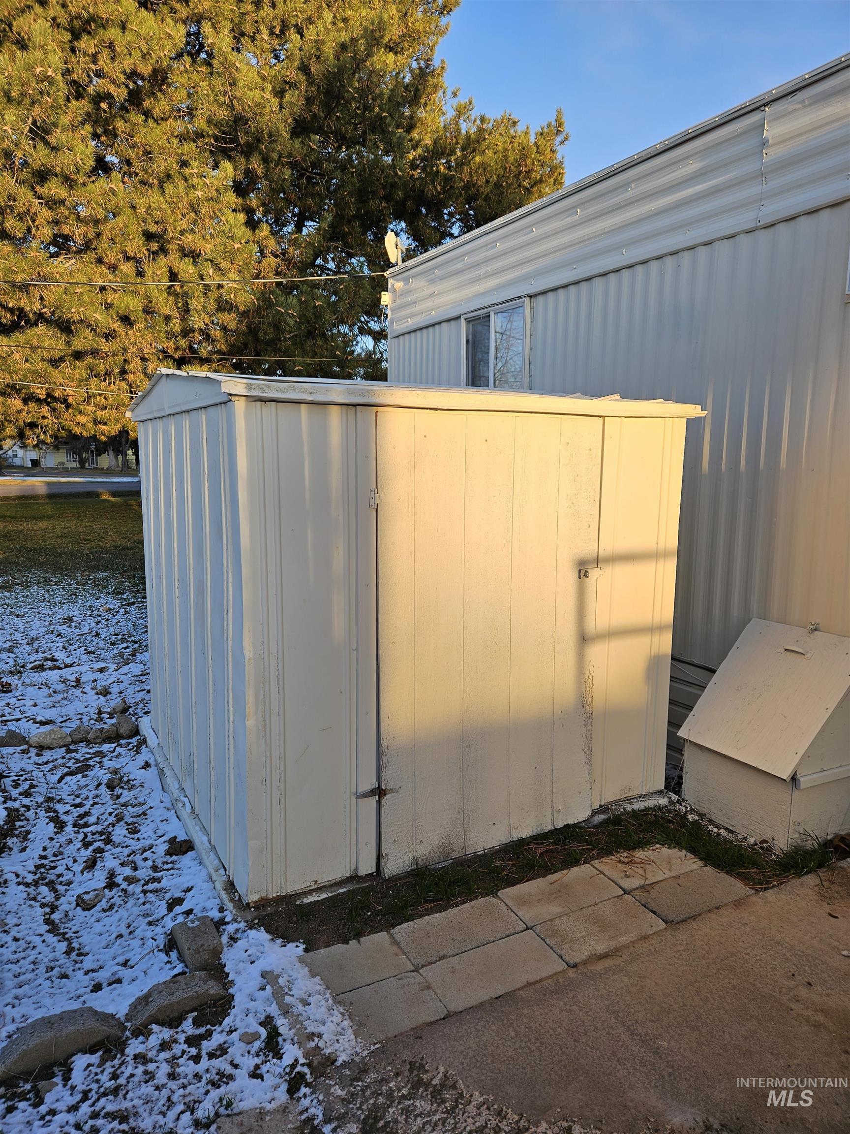 715 Center St #12, Kimberly, Idaho 83341, 3 Bedrooms, 1.5 Bathrooms, Residential For Sale, Price $65,000,MLS 98971280