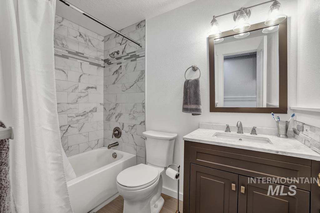 1785 River Rd, Buhl, Idaho 83316, 4 Bedrooms, 3 Bathrooms, Residential For Sale, Price $899,900, 98971284