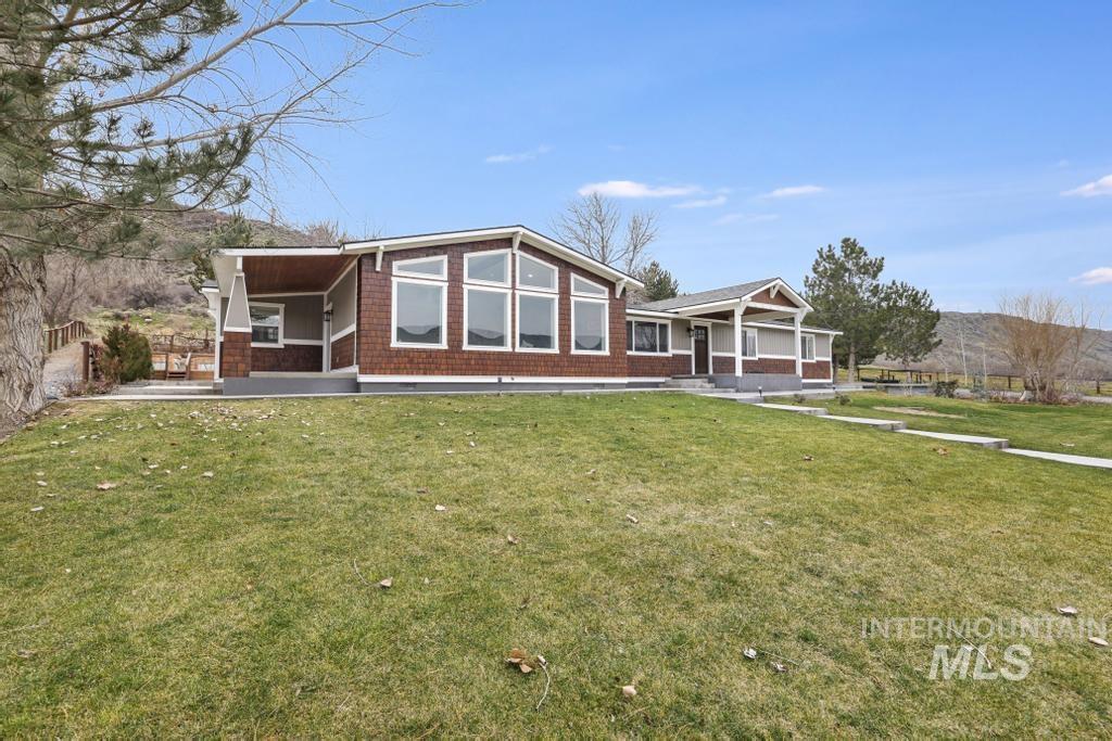 1785 River Rd, Buhl, Idaho 83316, 4 Bedrooms, 3 Bathrooms, Residential For Sale, Price $899,900, 98971284