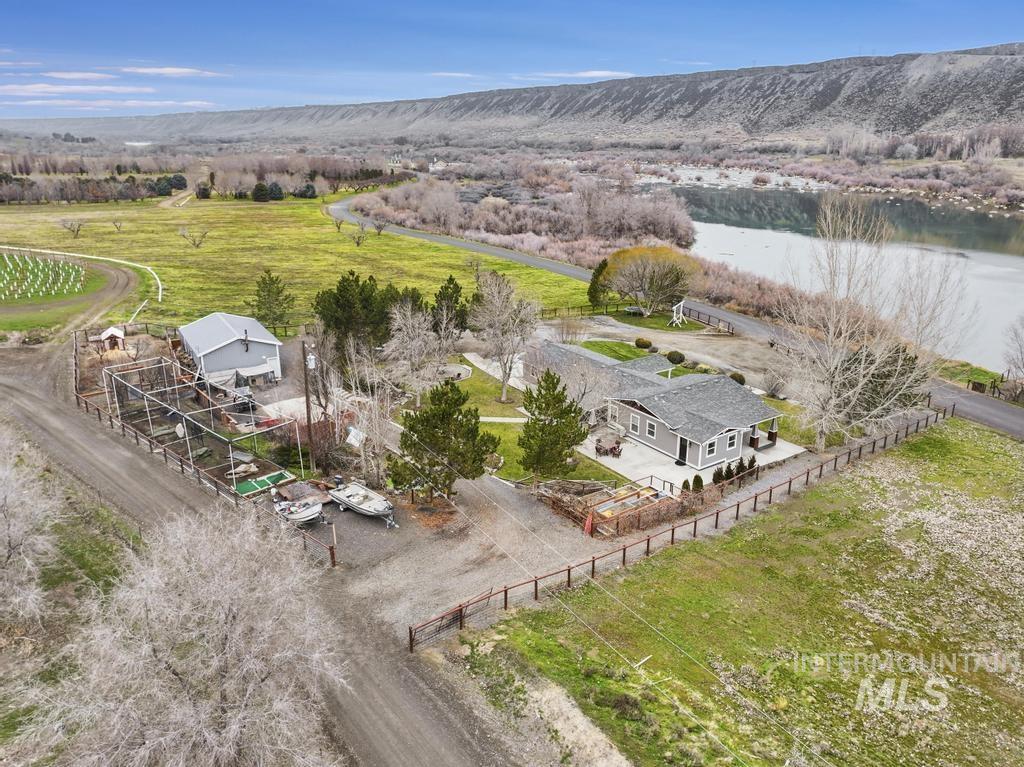 1785 River Rd, Buhl, Idaho 83316, 4 Bedrooms, 3 Bathrooms, Residential For Sale, Price $1,050,000,MLS 98971284