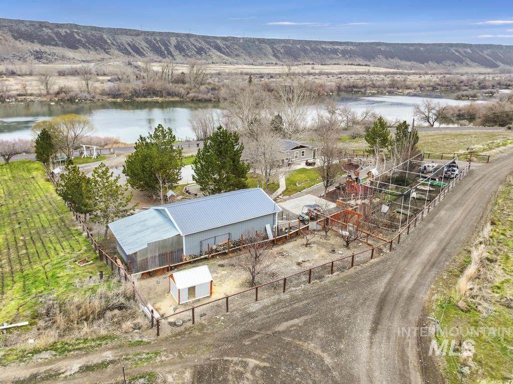 1785 River Rd, Buhl, Idaho 83316, 4 Bedrooms, 3 Bathrooms, Residential For Sale, Price $899,900, 98971284