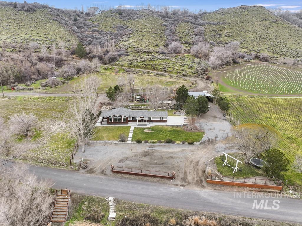 1785 River Rd, Buhl, Idaho 83316, 4 Bedrooms, 3 Bathrooms, Residential For Sale, Price $899,900, 98971284